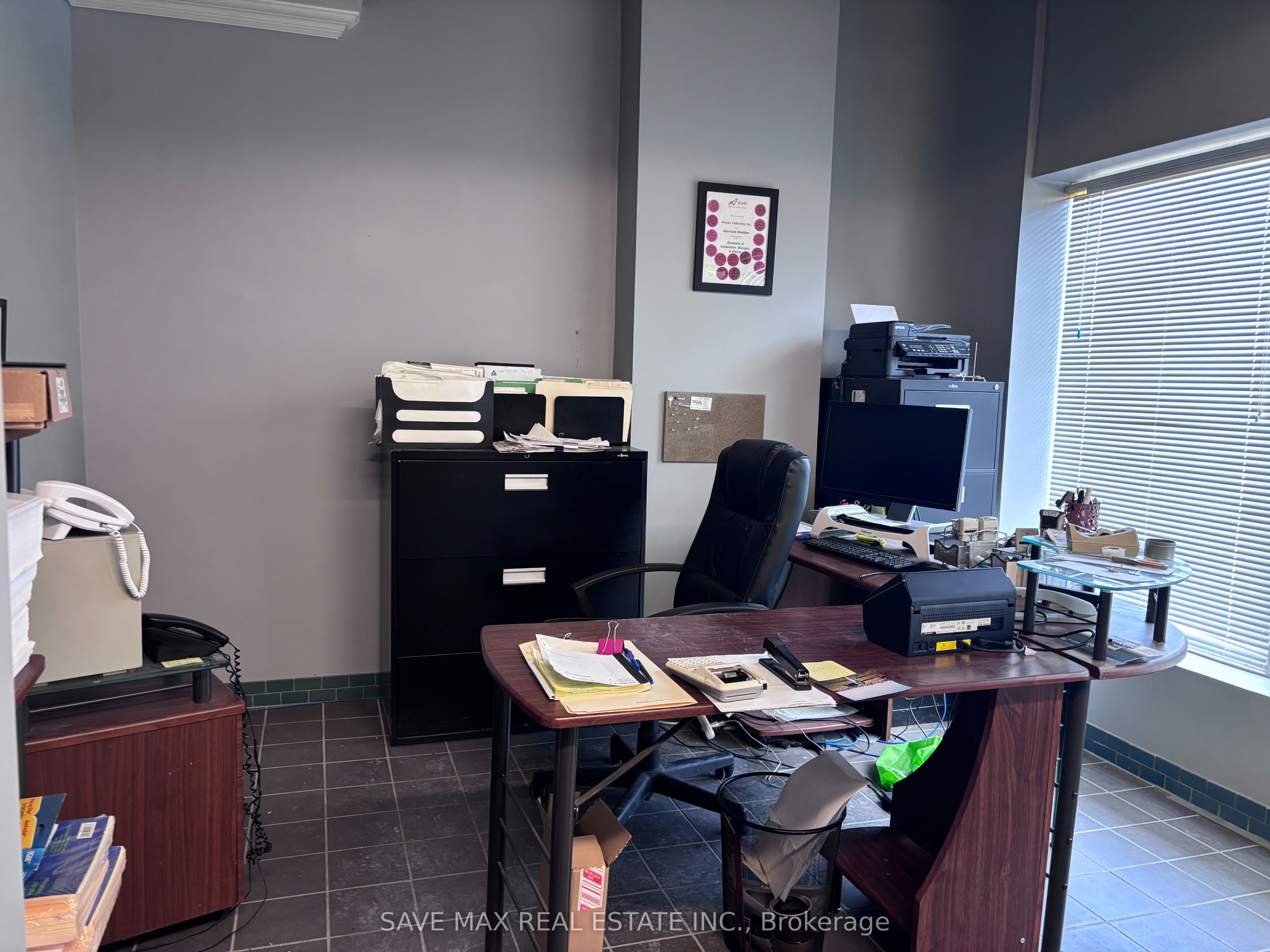 21 Roysun Road Property Photo 6