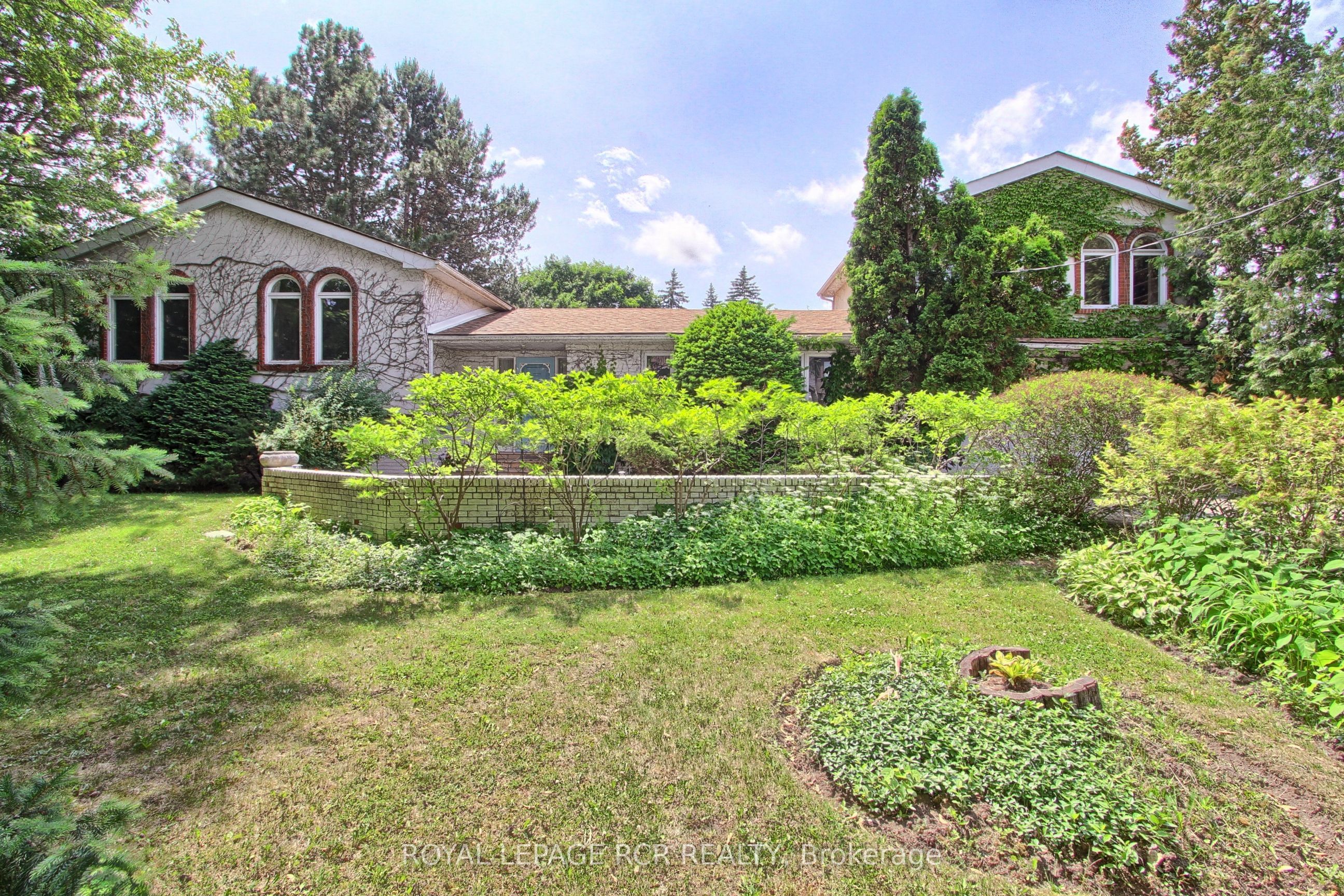 4 Thornlea Court Property Photo 1