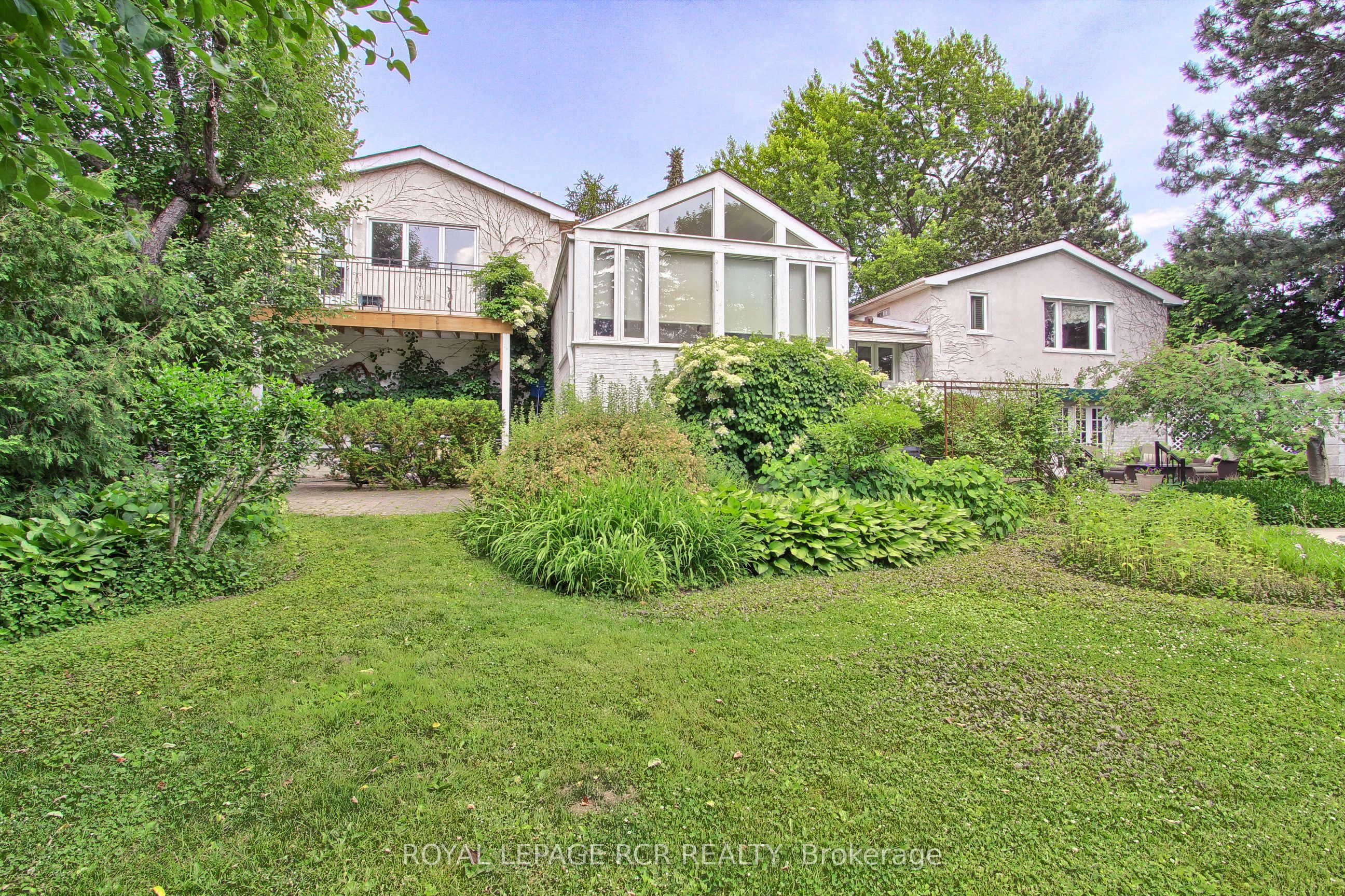 4 Thornlea Court Property Photo 3
