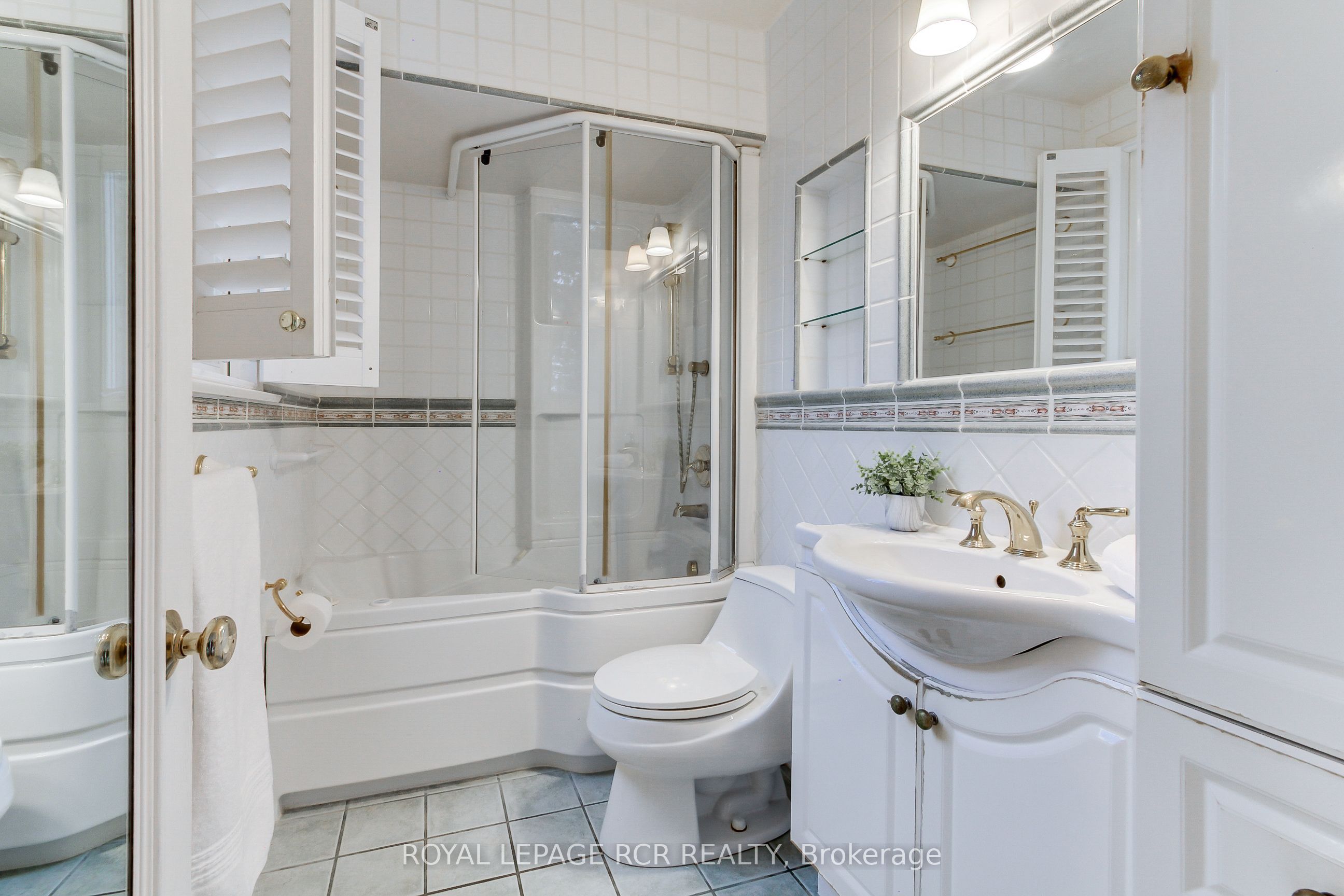 4 Thornlea Court Property Photo 33