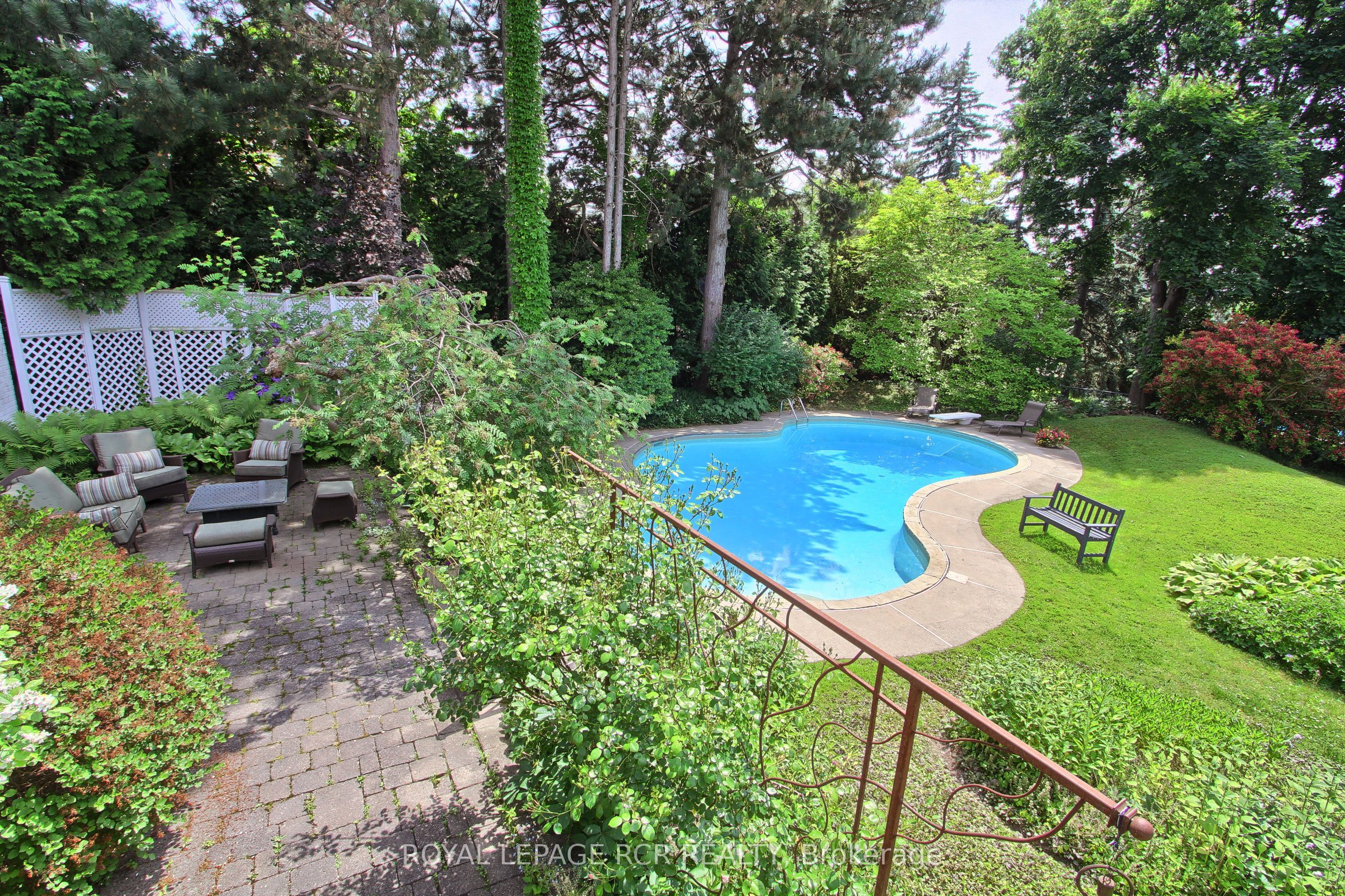 4 Thornlea Court Property Photo 38