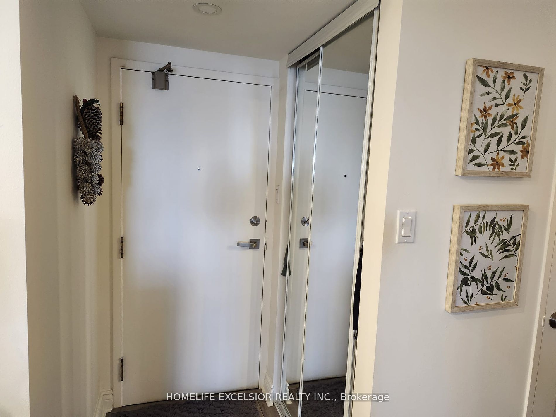 7601 Bathurst Street 1402 Property Photo 2