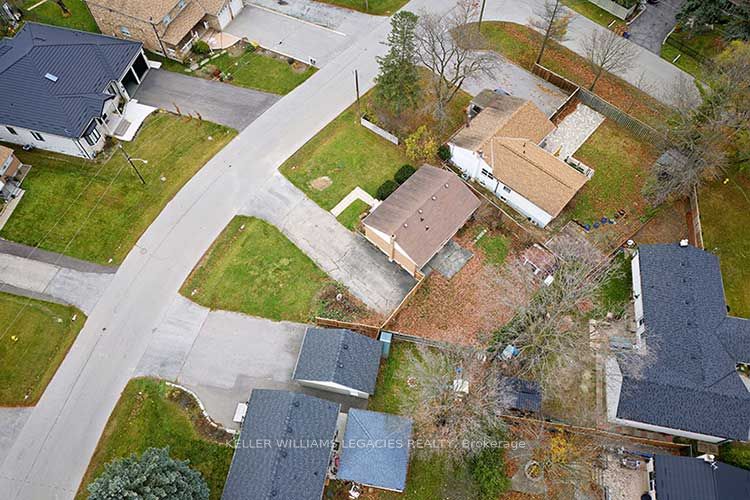 41-b Hurricane Avenue Property Photo 6