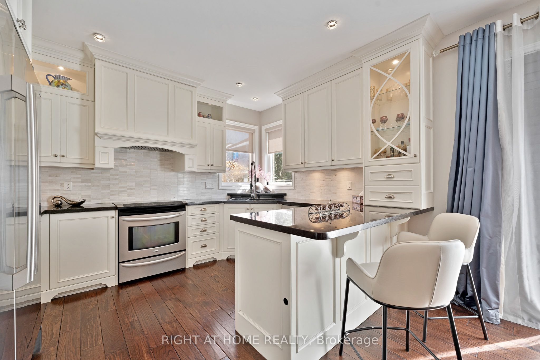 37 Newbridge Avenue Property Photo 11