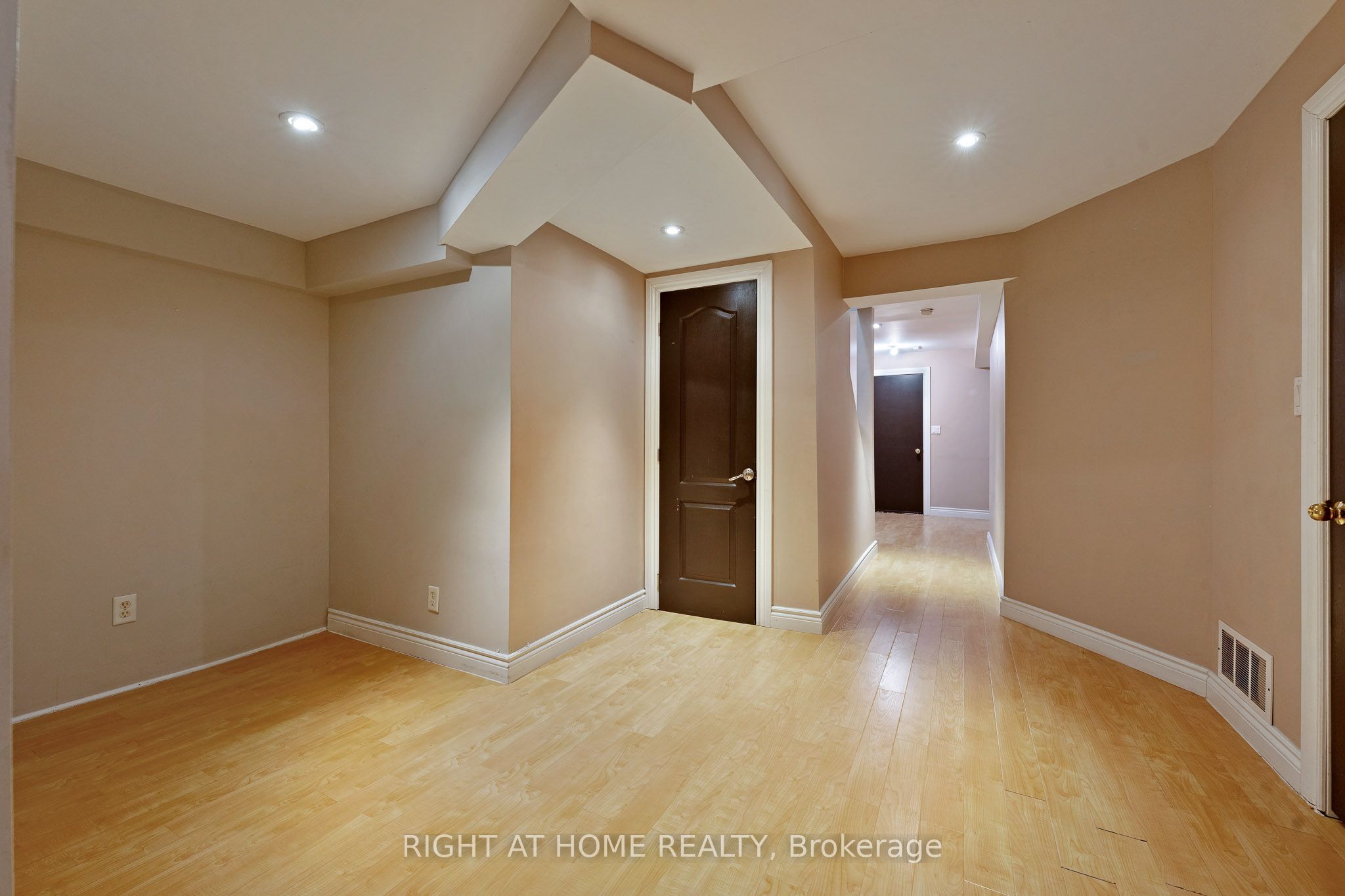 37 Newbridge Avenue Property Photo 32