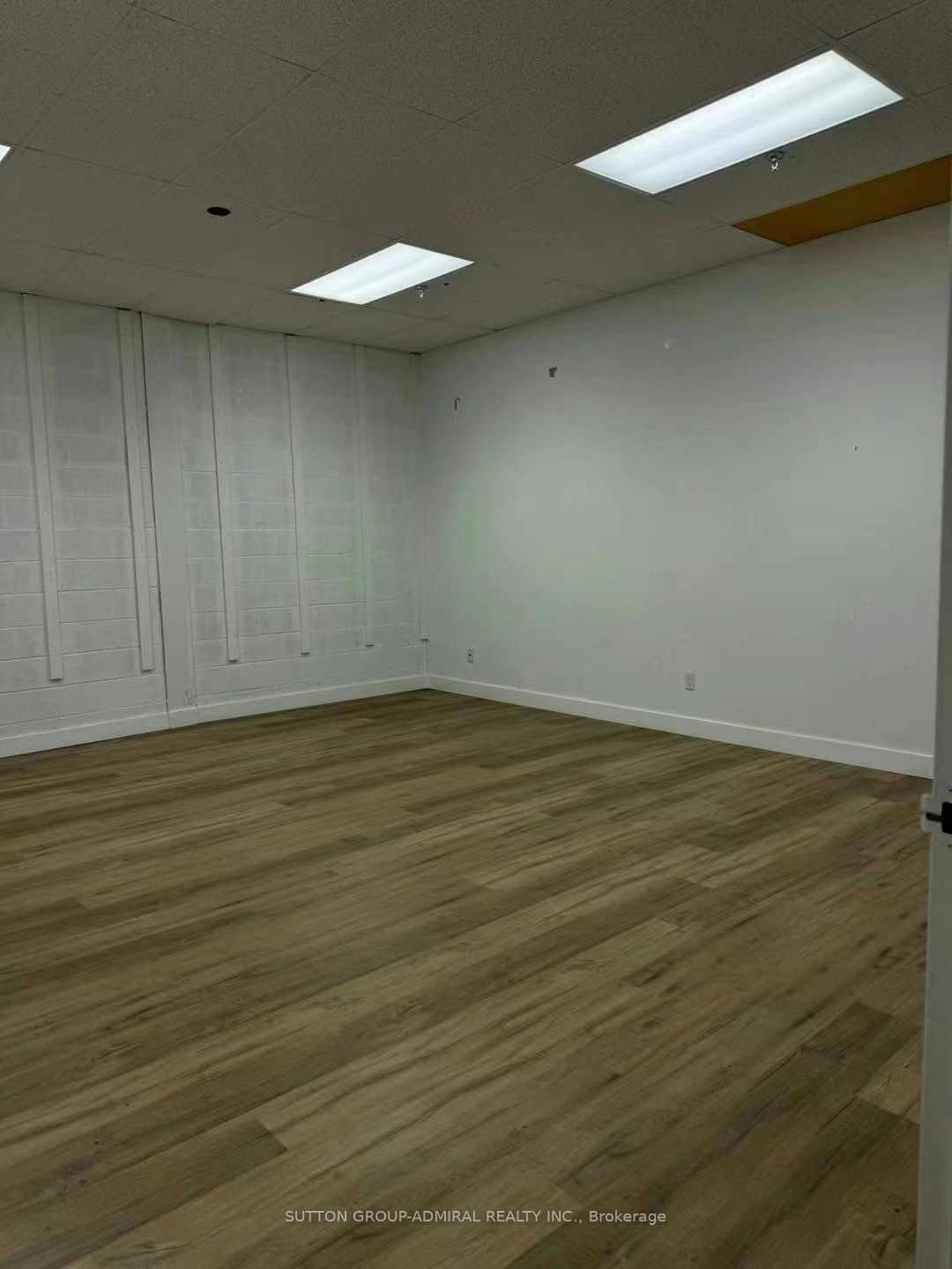 #2 - 211 Telson Road Property Photo 4