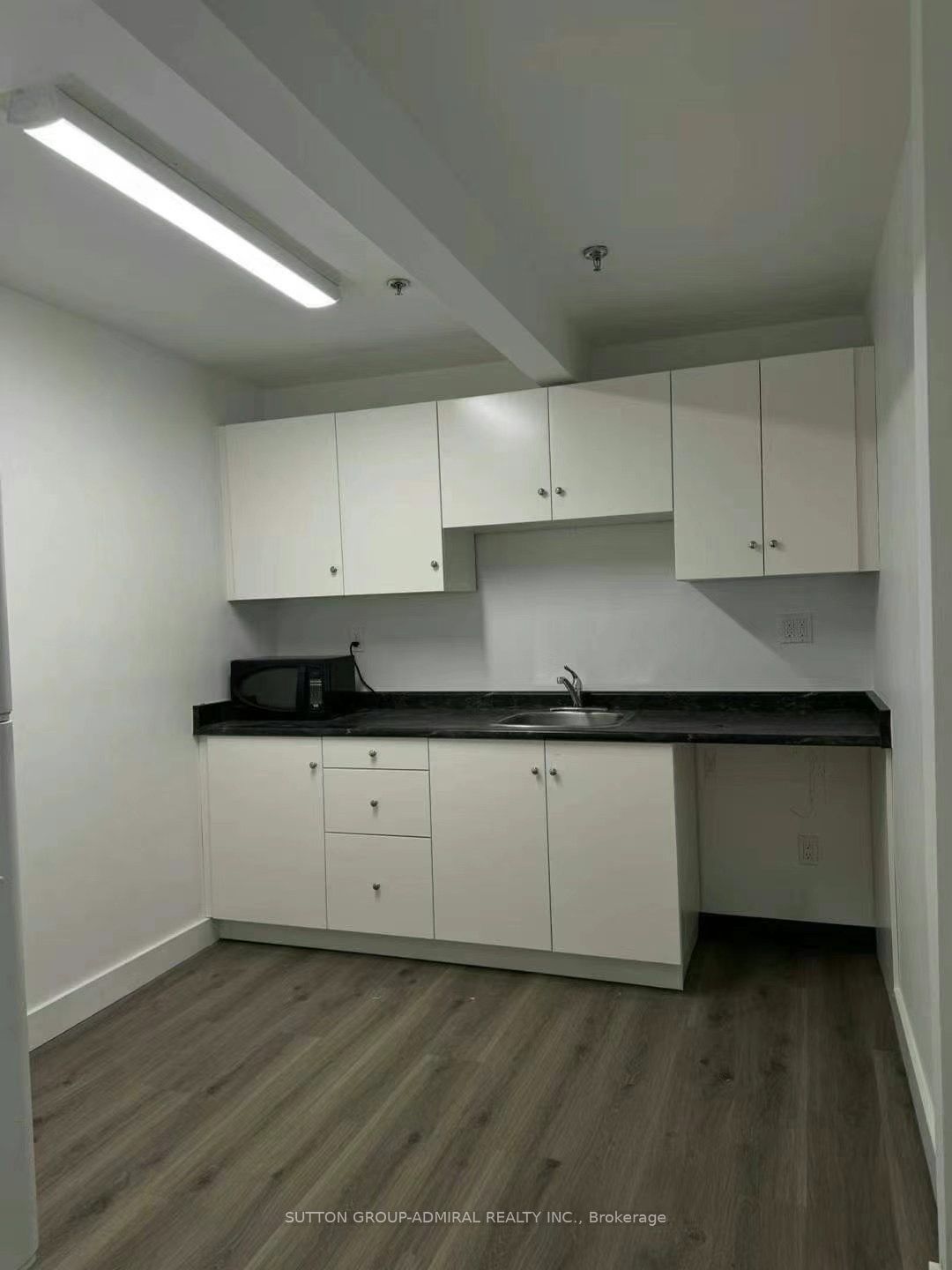 #2 - 211 Telson Road Property Photo 6