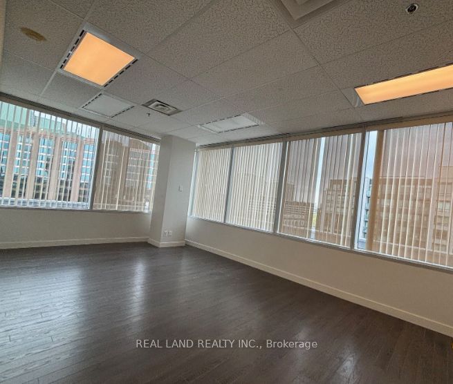 #506 - 3621 Highway 7 Property Photo 8