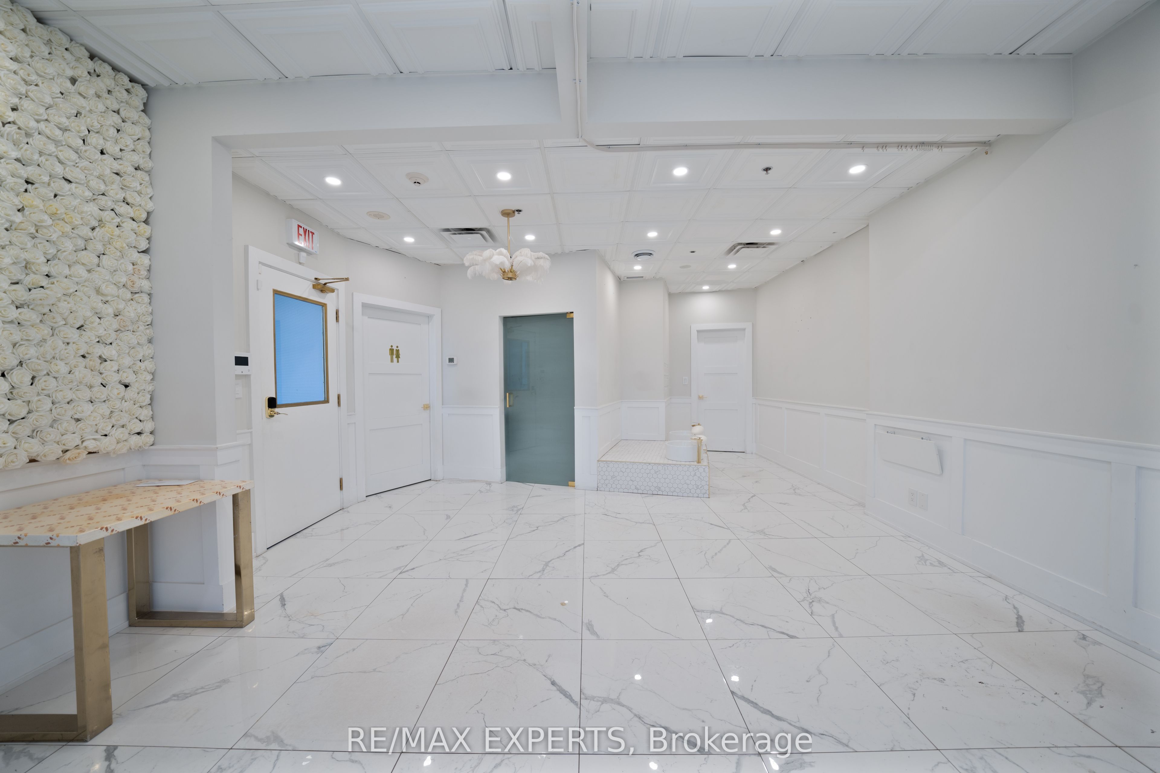 #3 - 7730 Kipling Avenue Property Photo 4