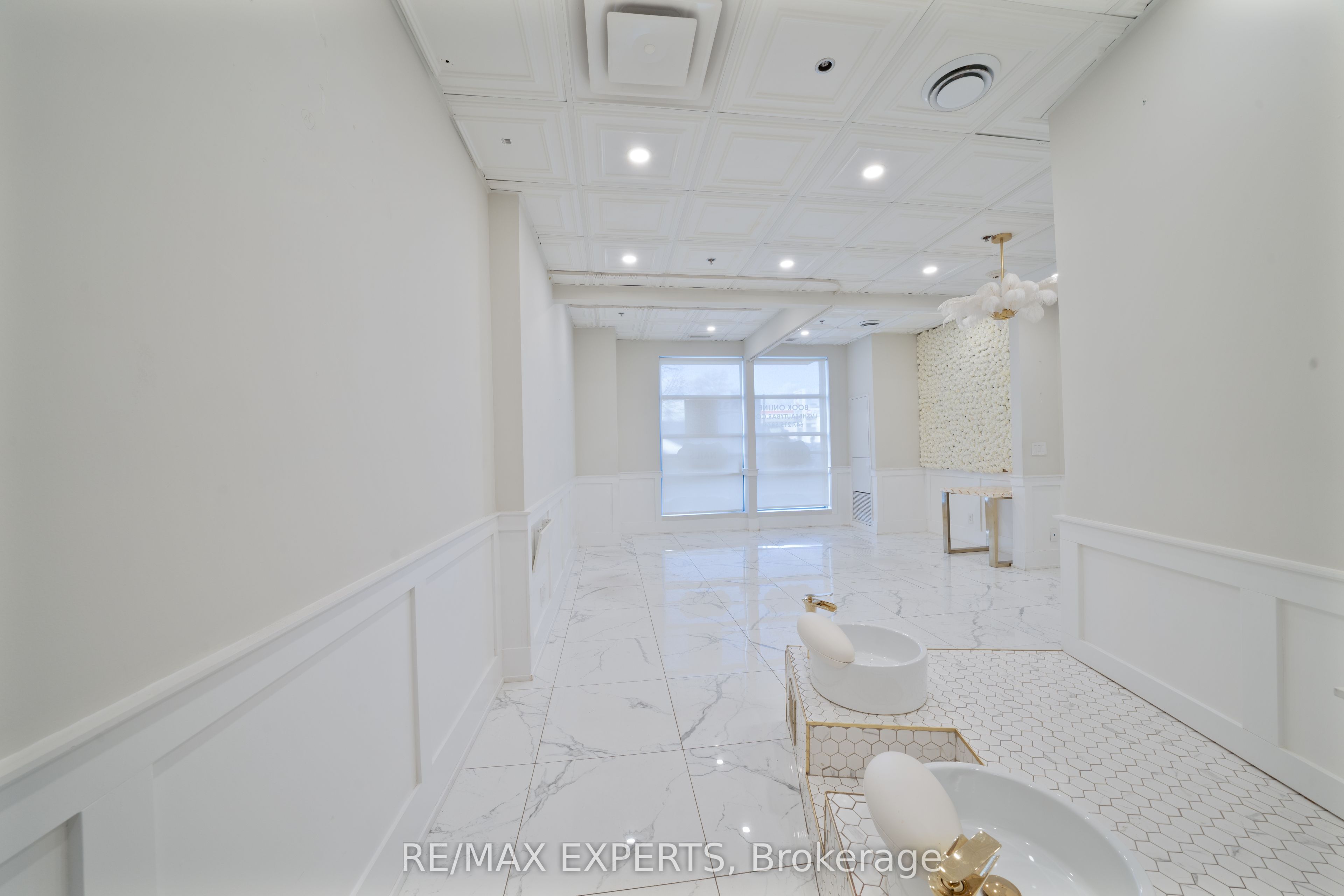 #3 - 7730 Kipling Avenue Property Photo 7