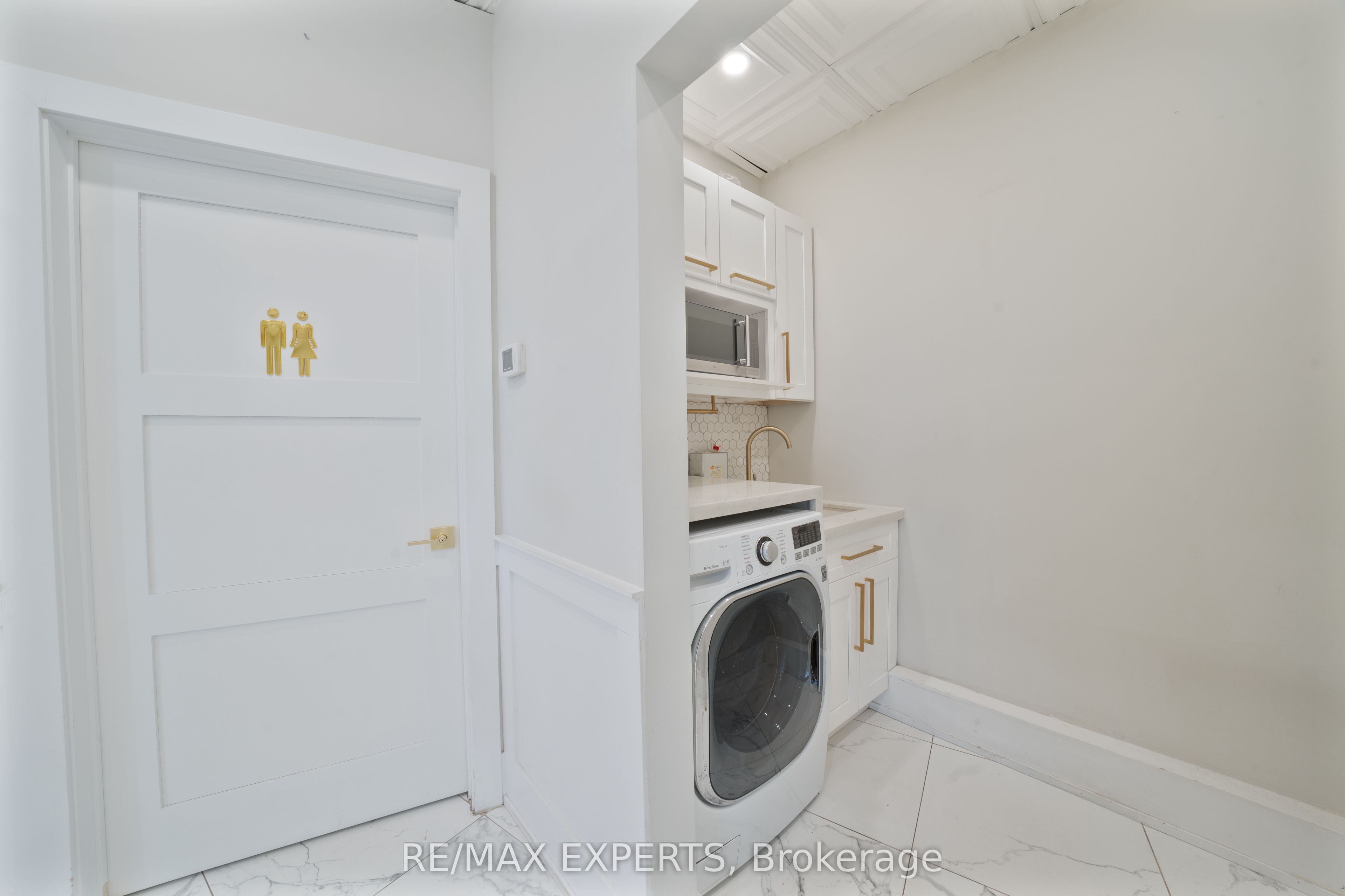 #3 - 7730 Kipling Avenue Property Photo 11