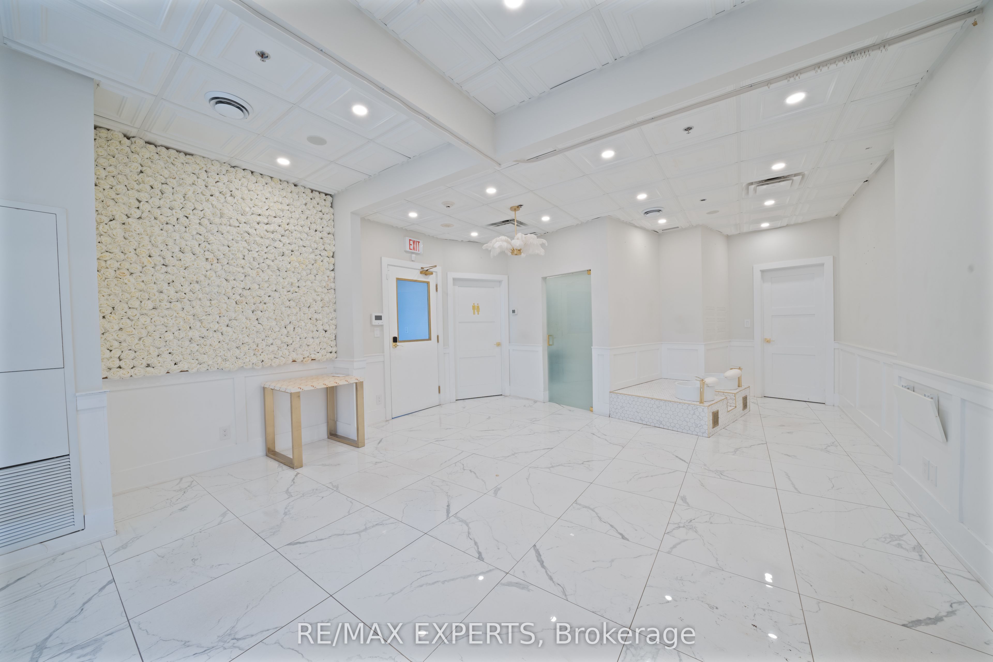 #3 - 7730 Kipling Avenue Property Photo 13