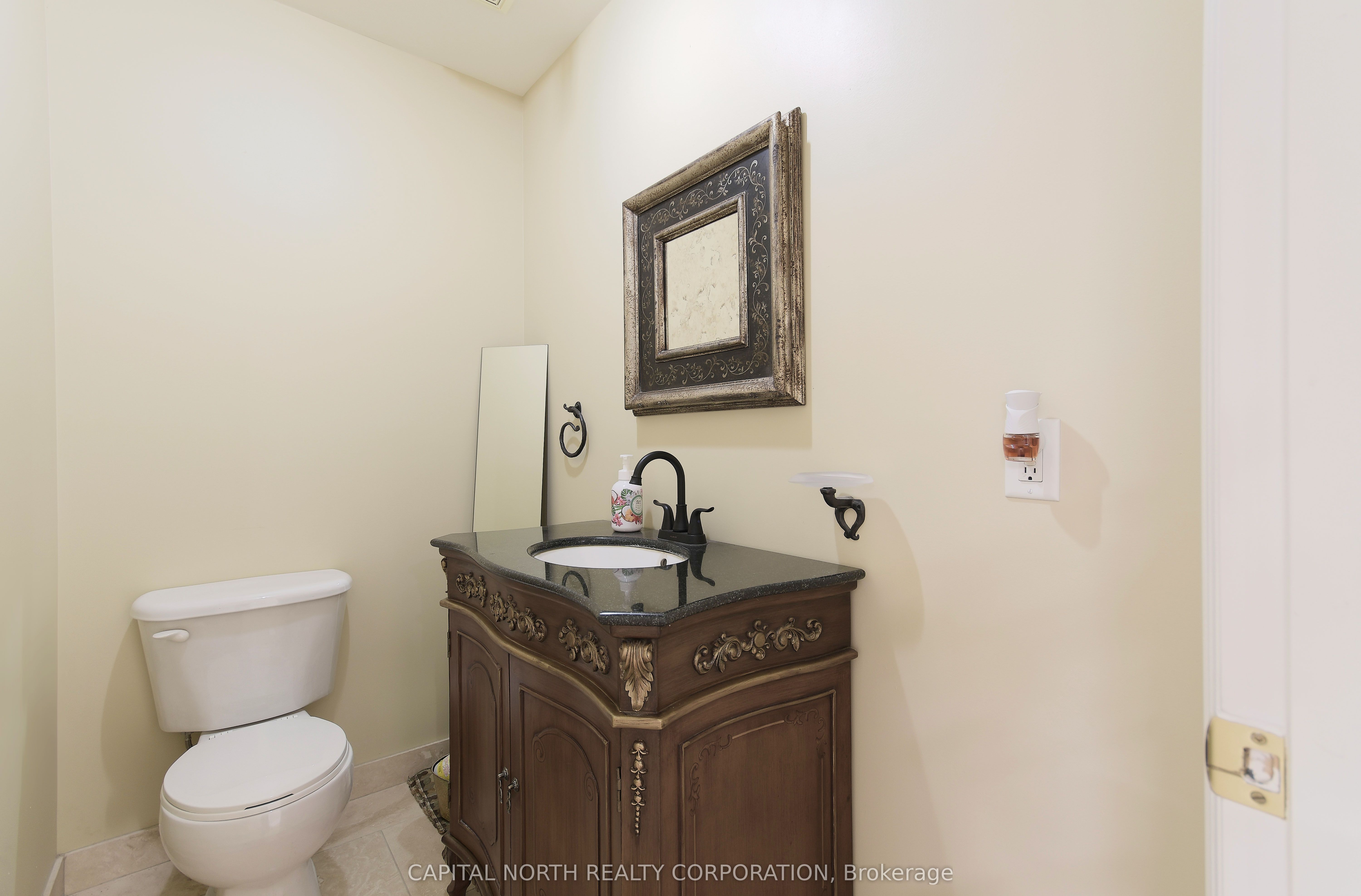 #21 - 4370 Steeles Avenue Property Photo 27