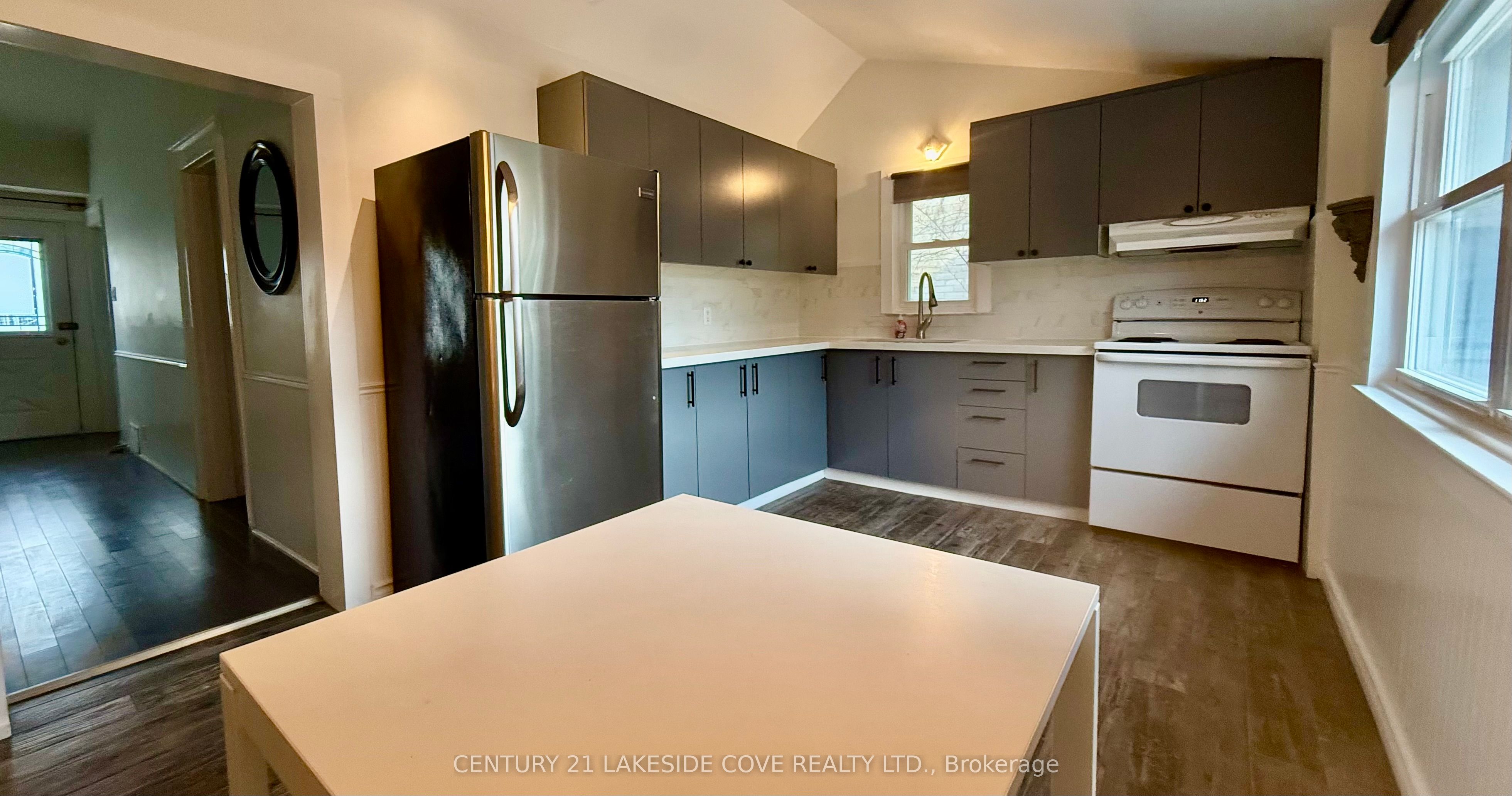15 Tyler Street Property Photo 8