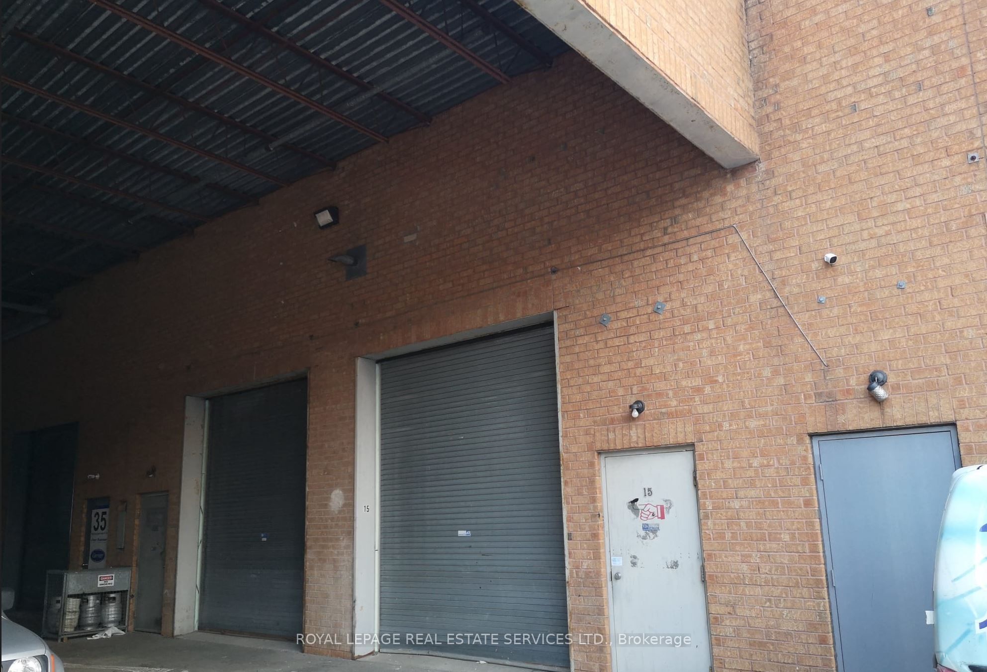 #15 - 35 Mccleary Court Property Photo 2