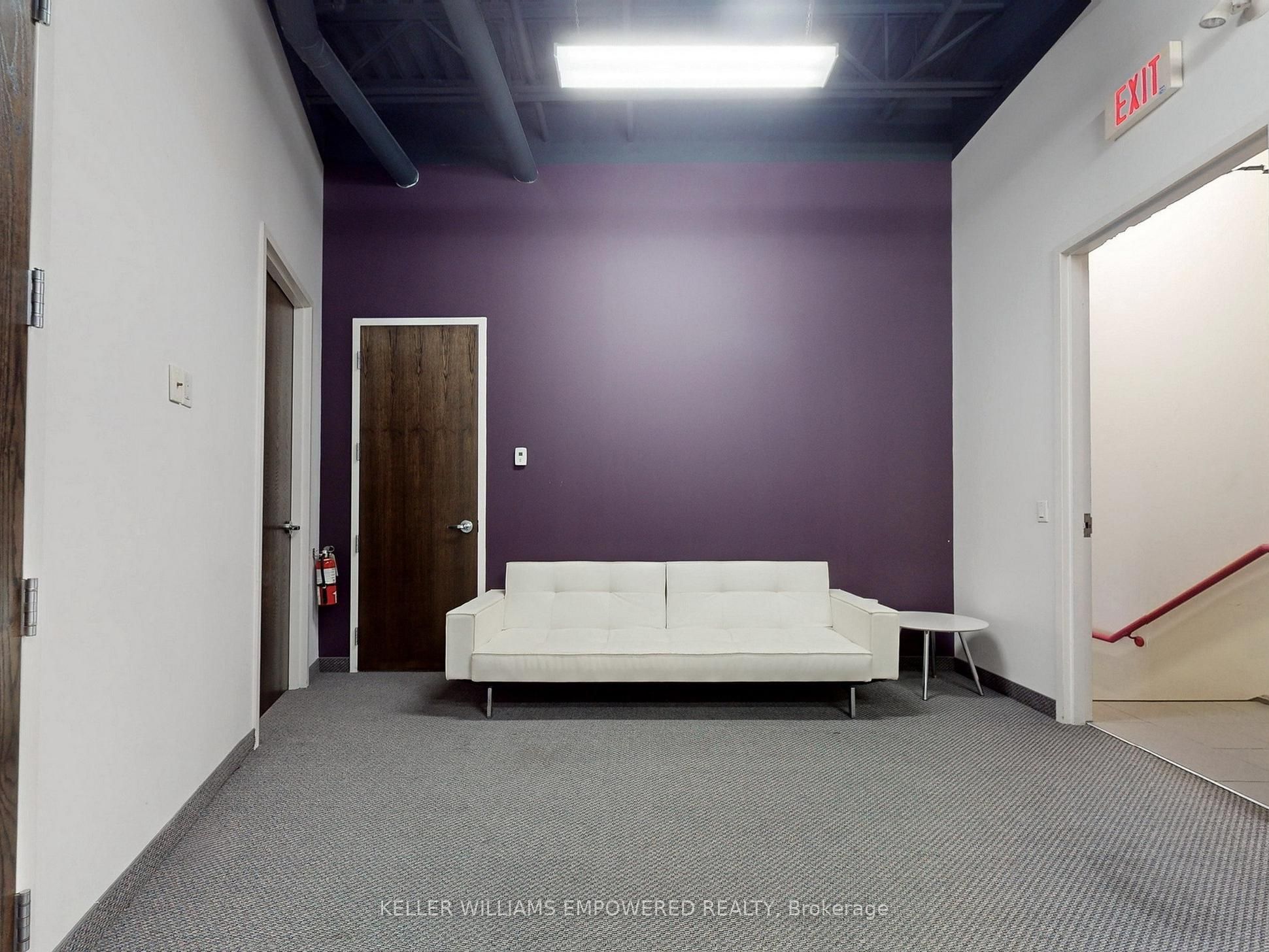 #1-upper - 999 Edgeley Boulevard Property Photo 10