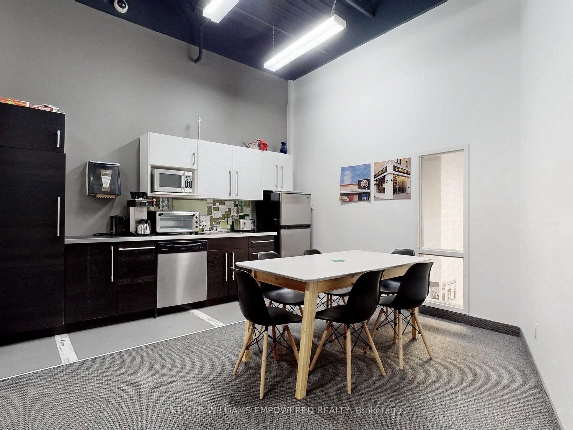 #1-upper - 999 Edgeley Boulevard Property Photo 14