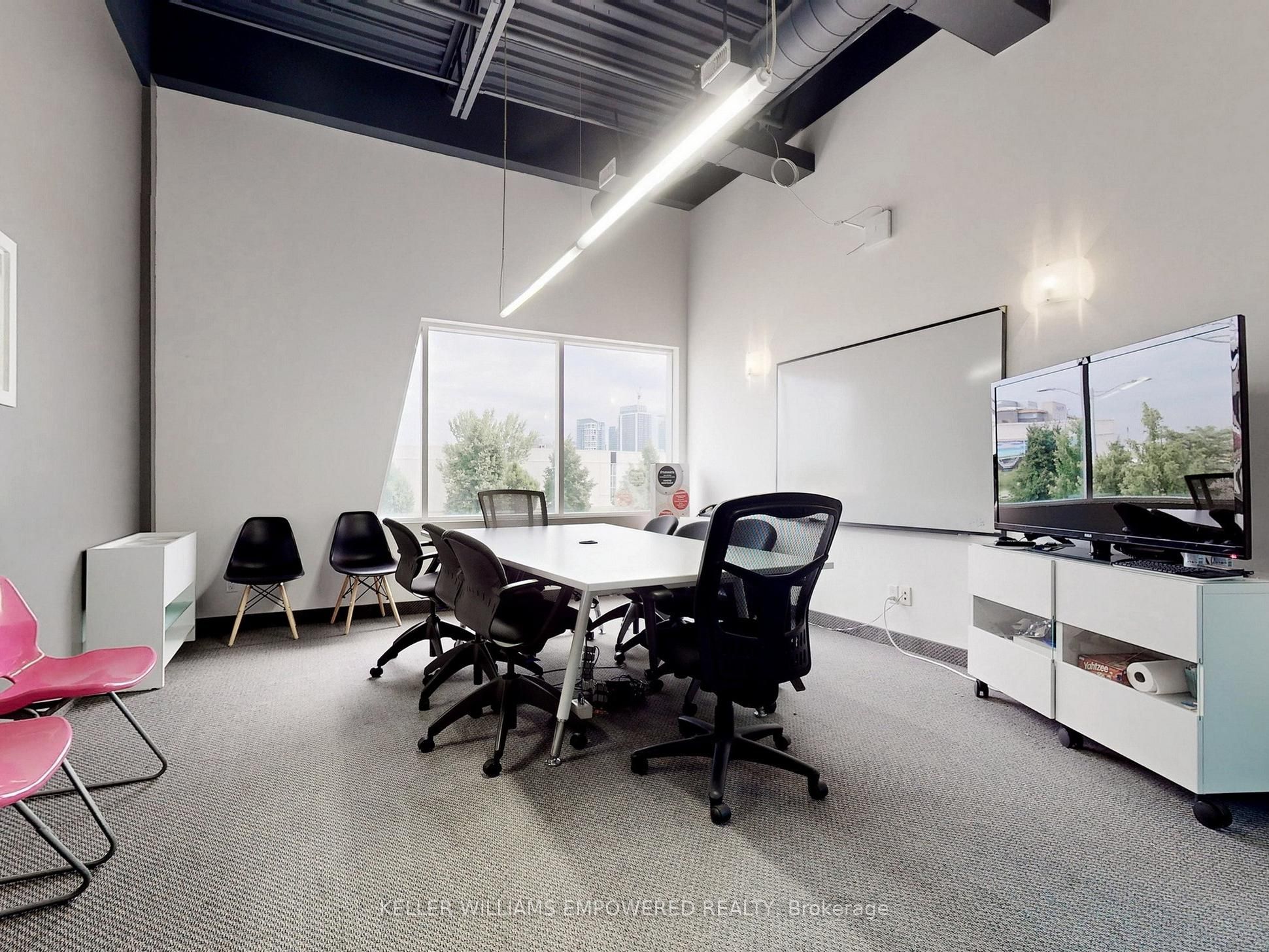 #1-upper - 999 Edgeley Boulevard Property Photo 19
