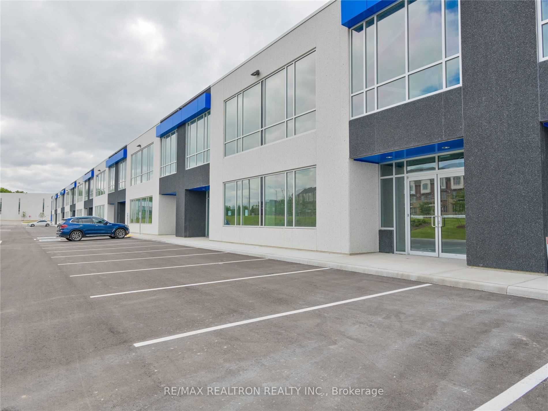 #14 - 10950 Woodbine Avenue Property Photo 1