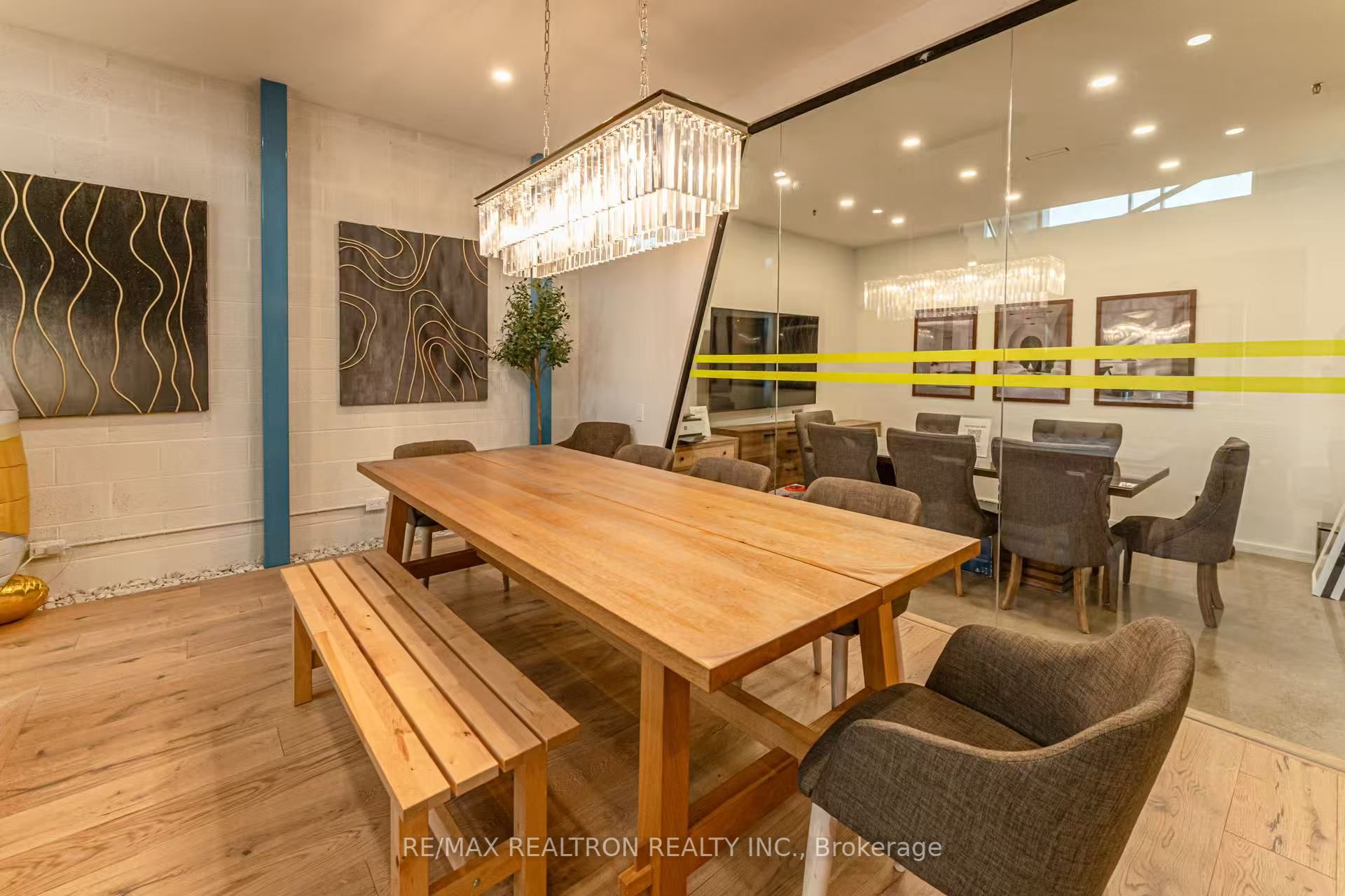#14 - 10950 Woodbine Avenue Property Photo 5