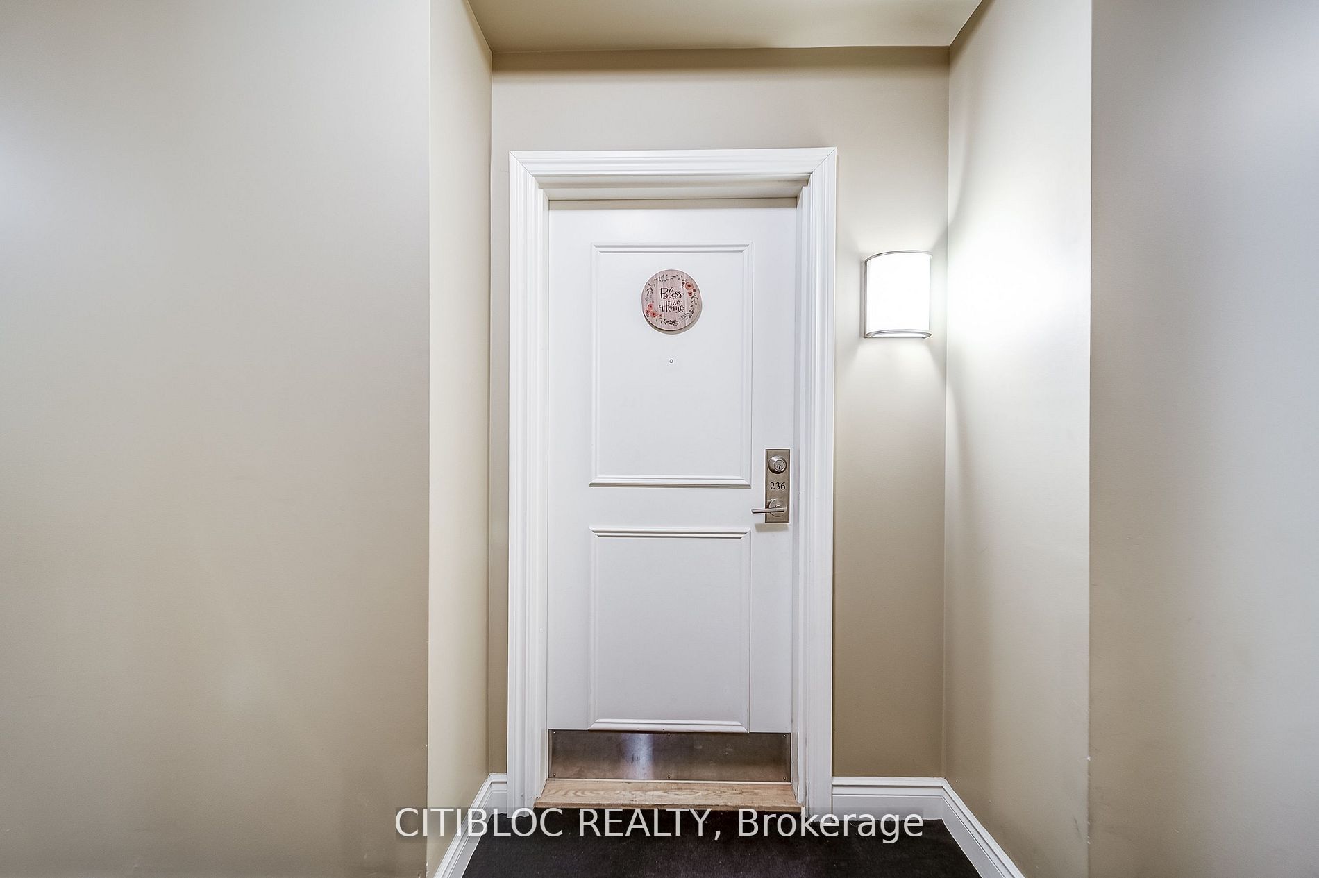 #236 - 10211 Keele Street Property Photo 3