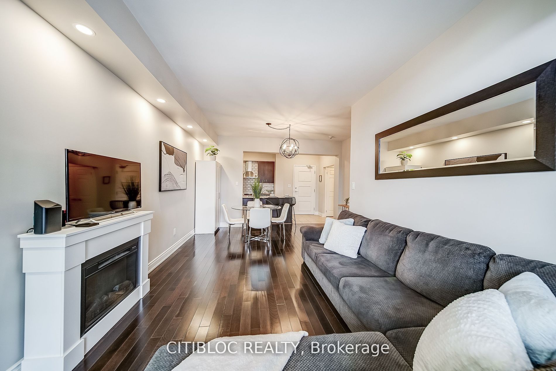 #236 - 10211 Keele Street Property Photo 15