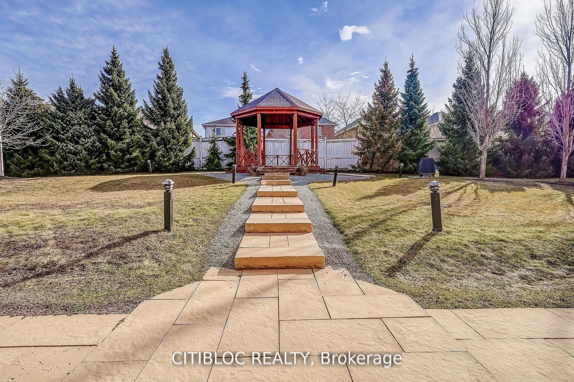 #236 - 10211 Keele Street Property Photo 31