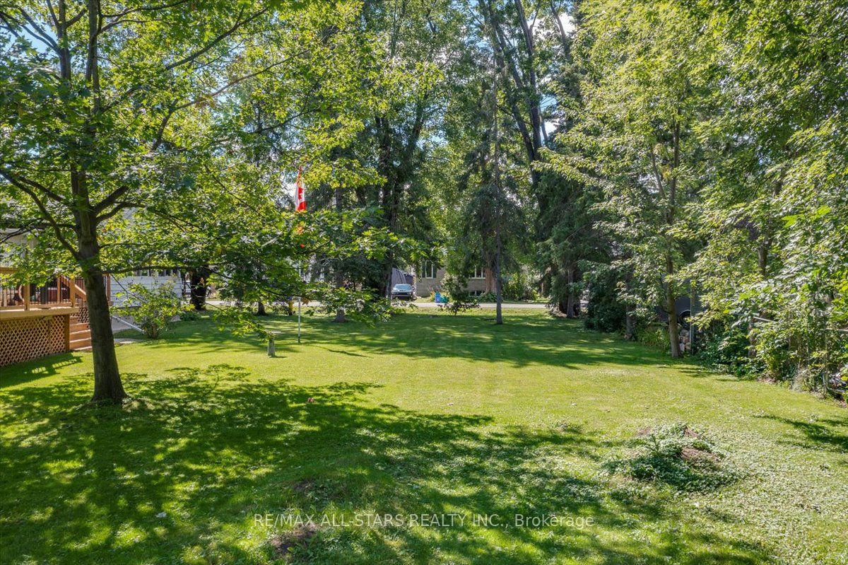 288 Woodycrest Ave Property Photo 9