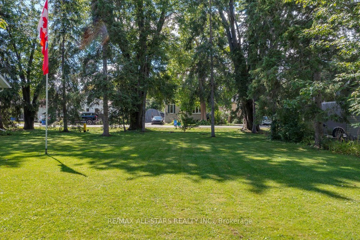 288 Woodycrest Ave Property Photo 11
