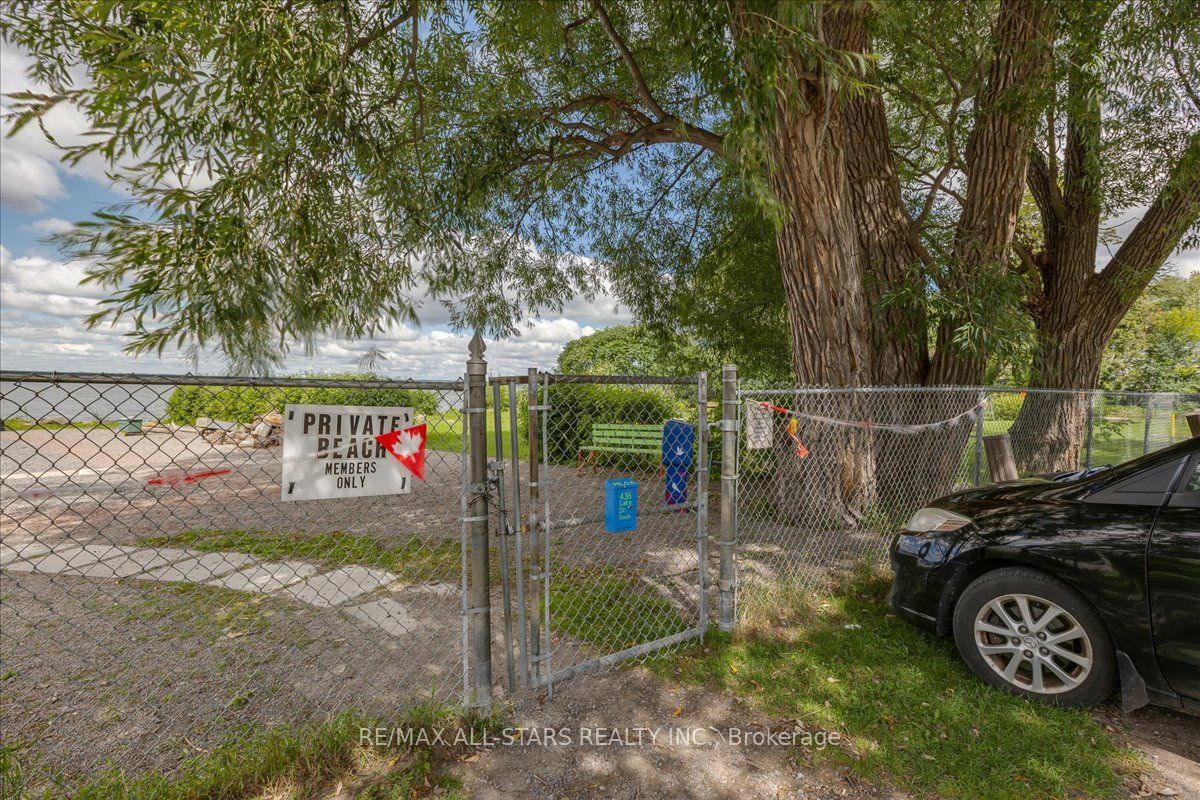 288 Woodycrest Ave Property Photo 23