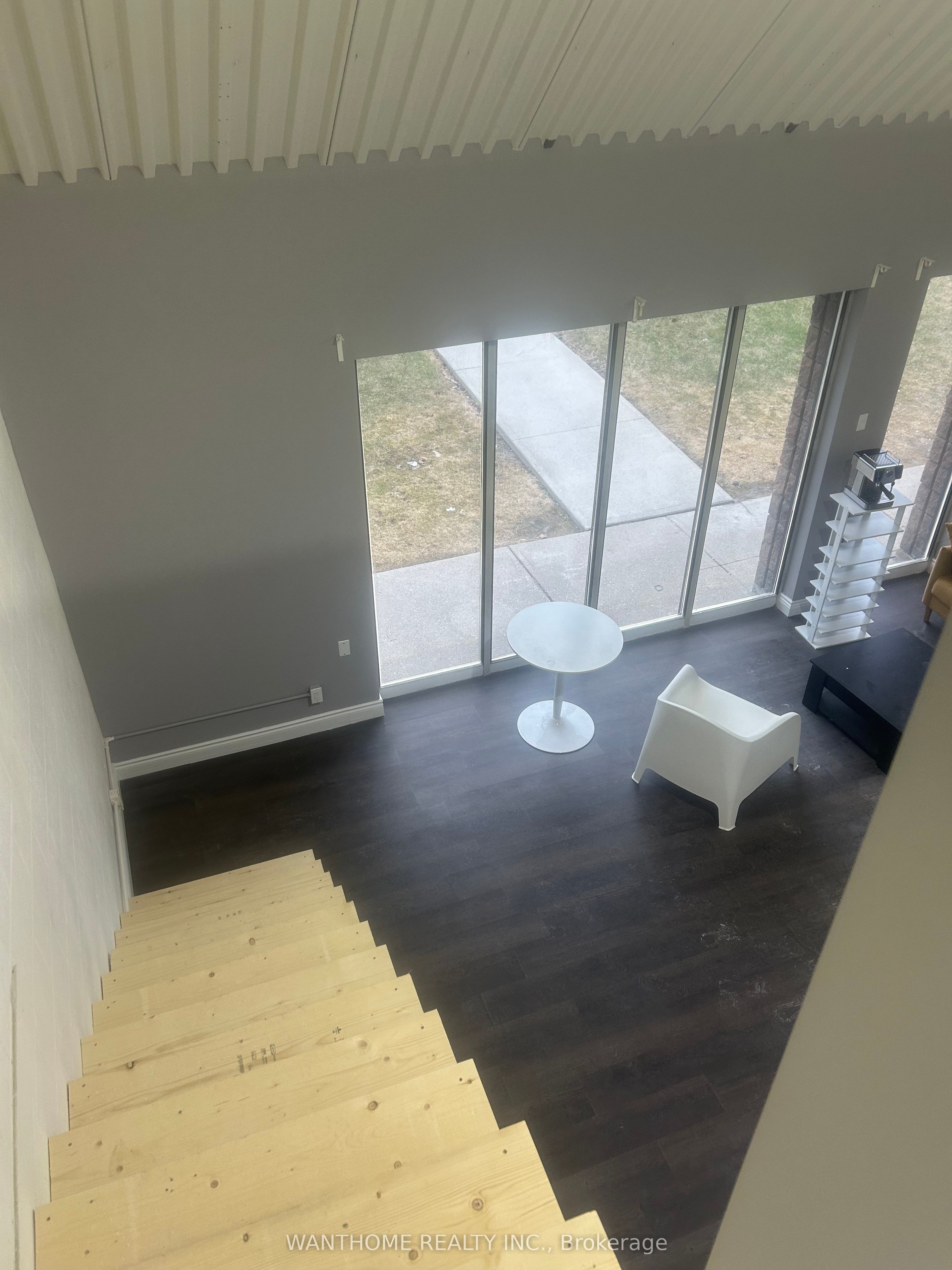 #24a - 951 Denison Street Property Photo 8