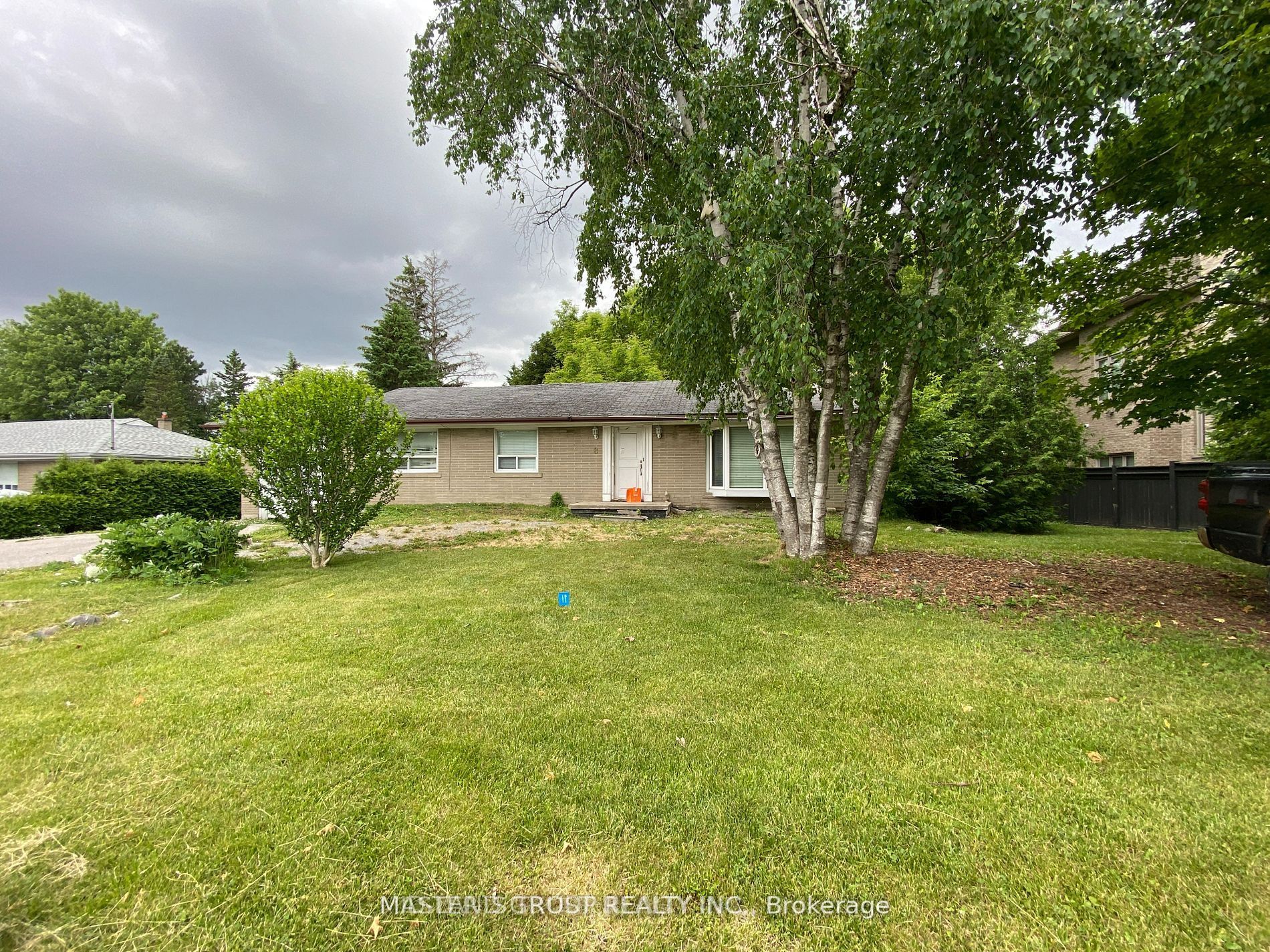 8 Grandview Boulevard Property Photo 1