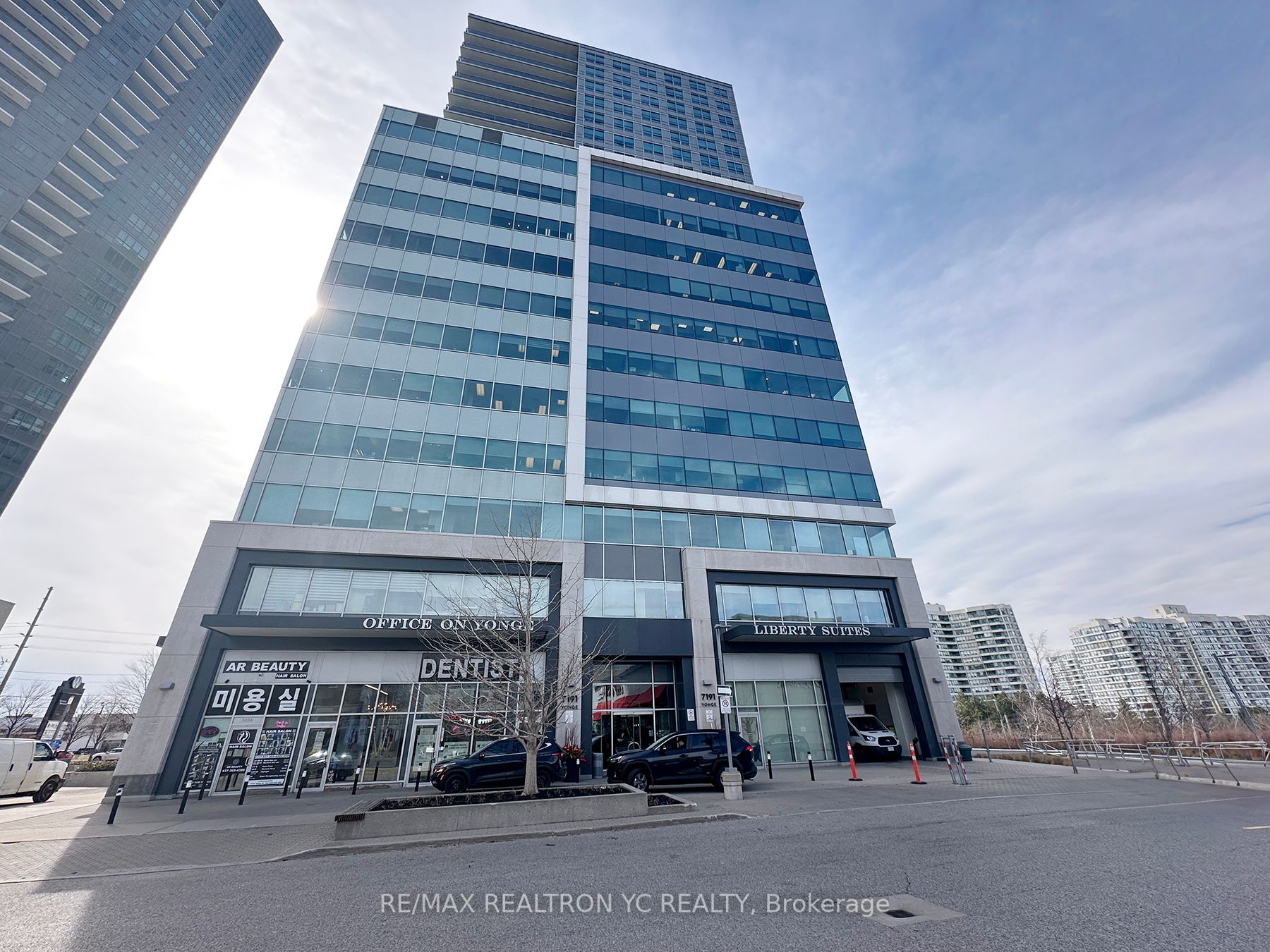 #307 - 7191 Yonge Street Property Photo 1