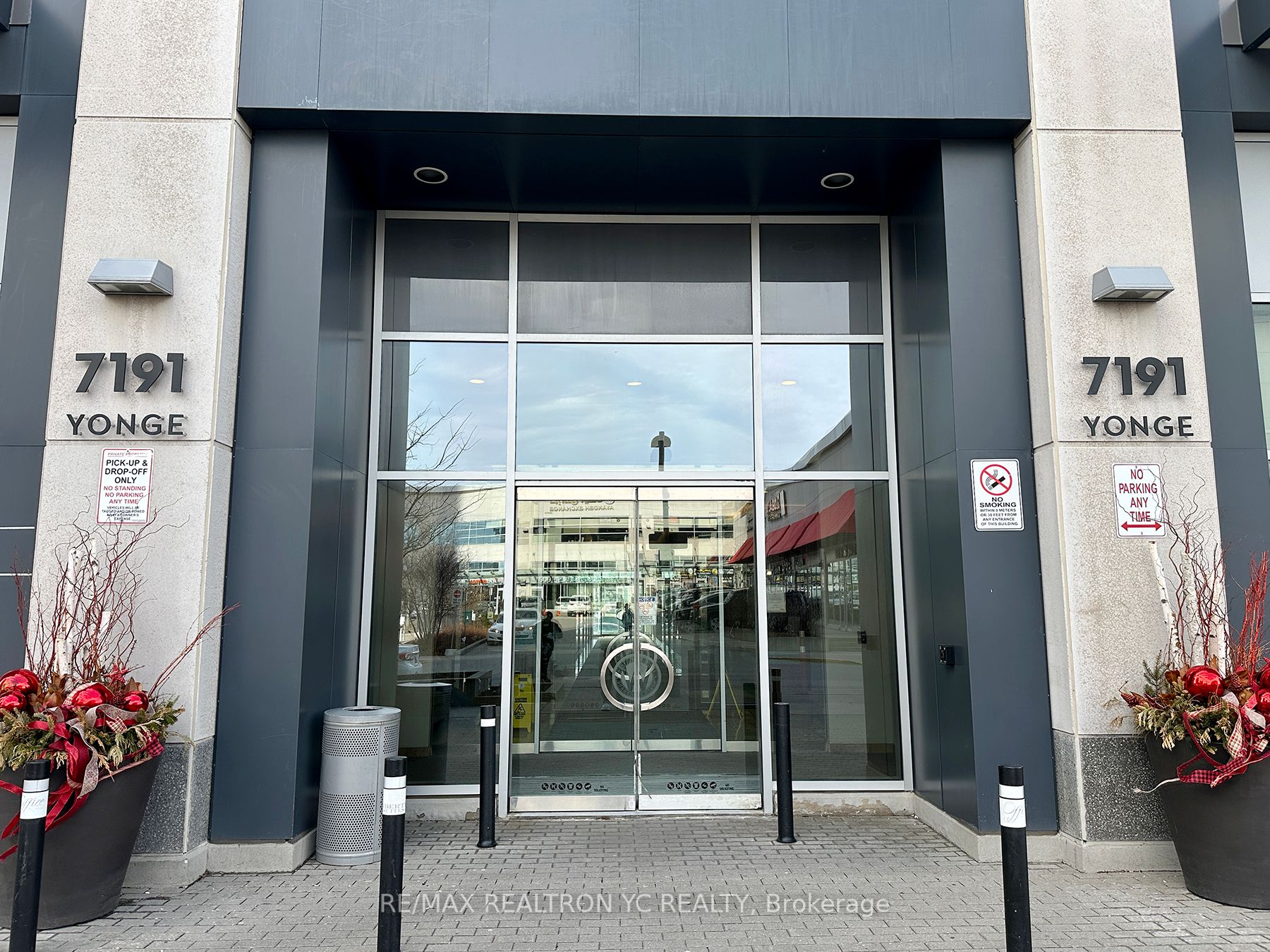 #307 - 7191 Yonge Street Property Photo 2