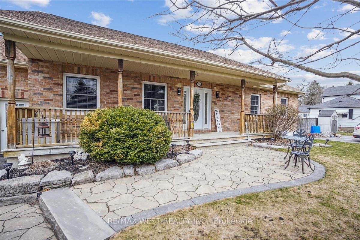 390 Sandford Road Property Photo 3
