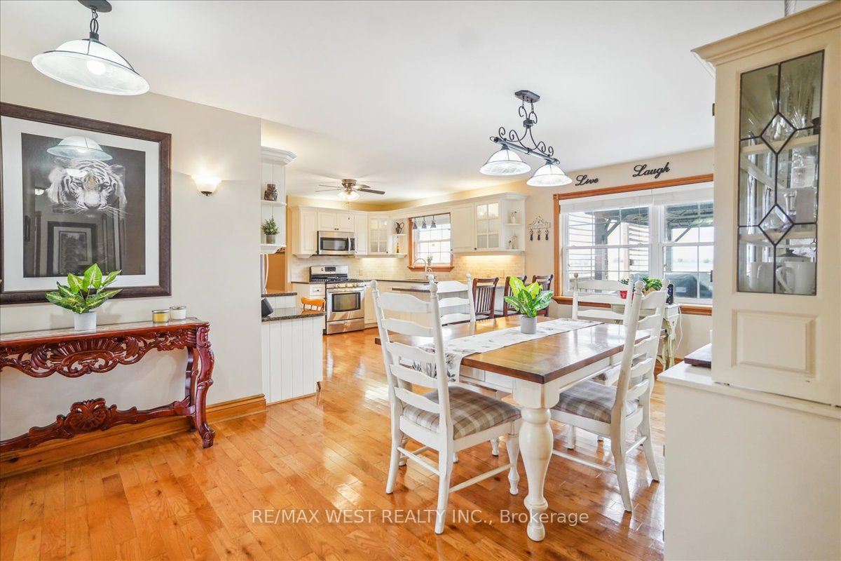390 Sandford Road Property Photo 7