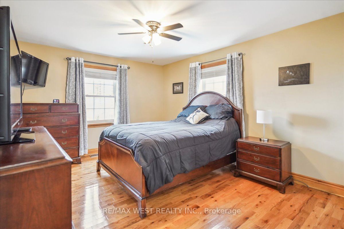 390 Sandford Road Property Photo 9
