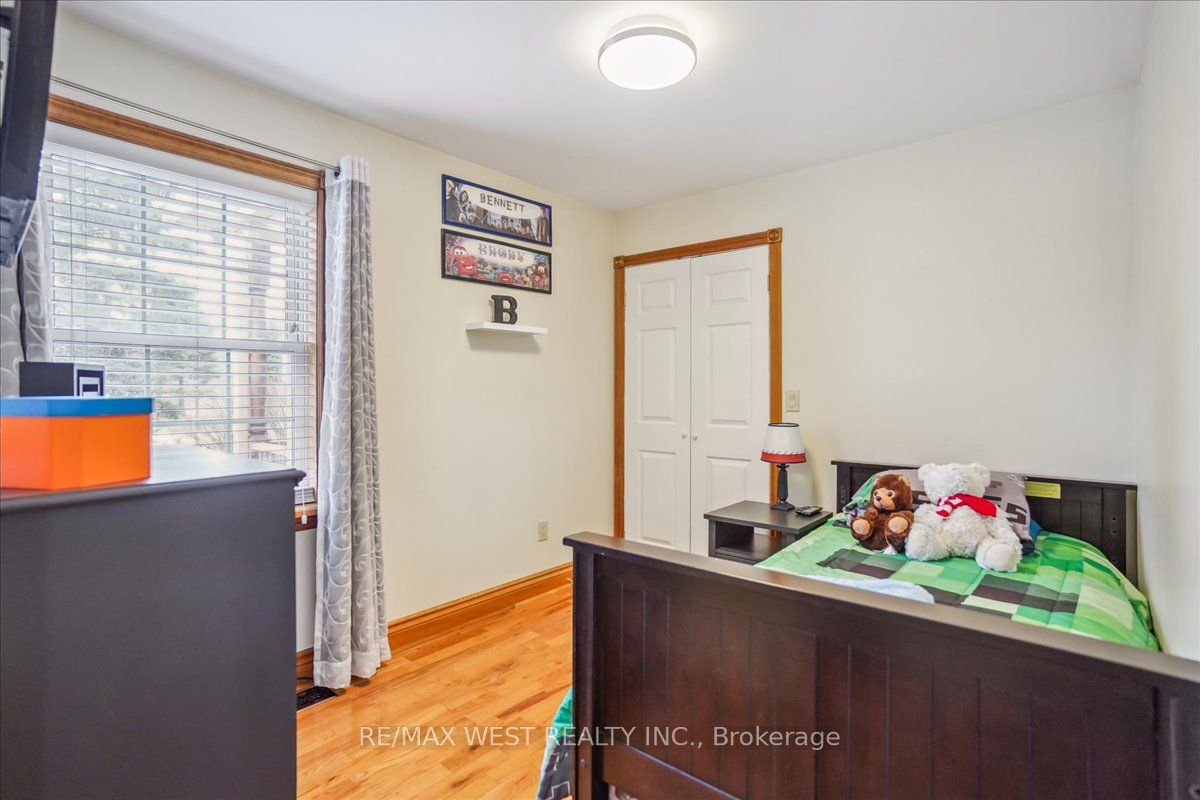 390 Sandford Road Property Photo 11