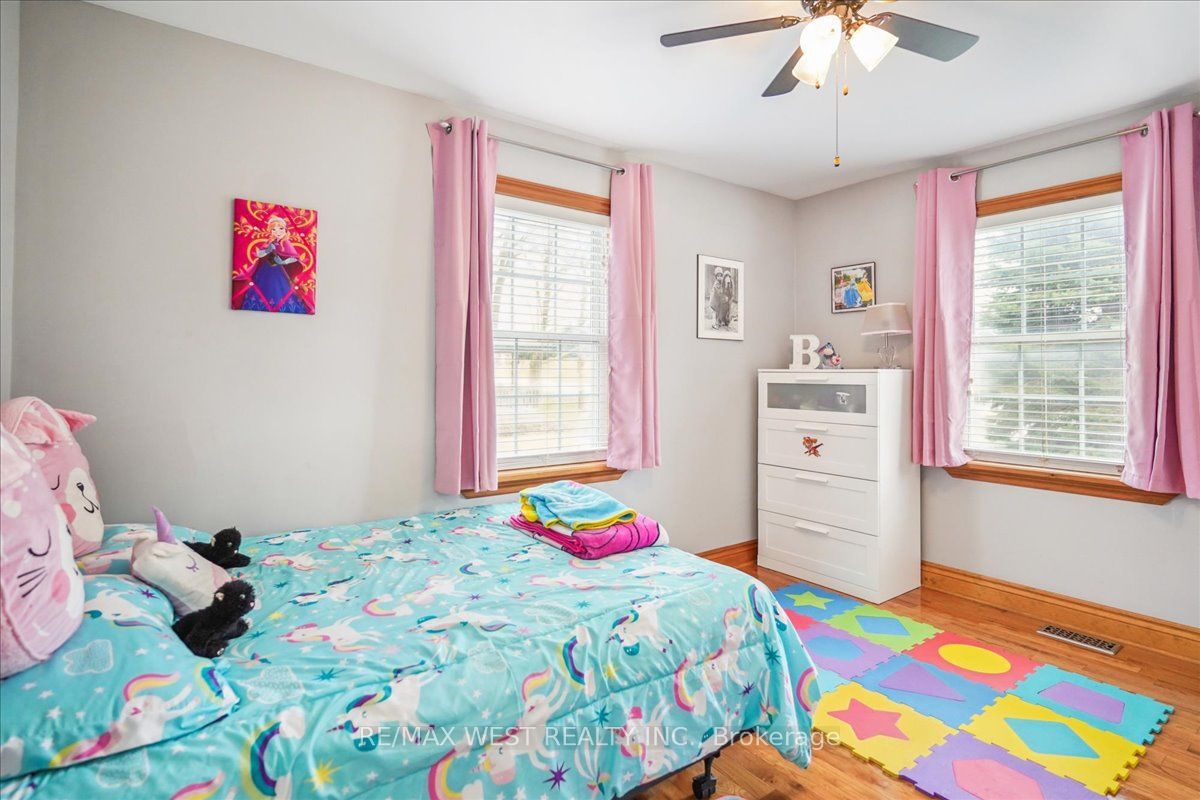390 Sandford Road Property Photo 12