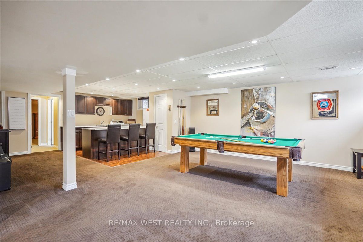 390 Sandford Road Property Photo 15
