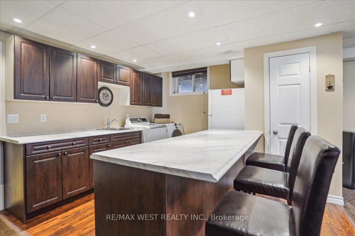 390 Sandford Road Property Photo 16