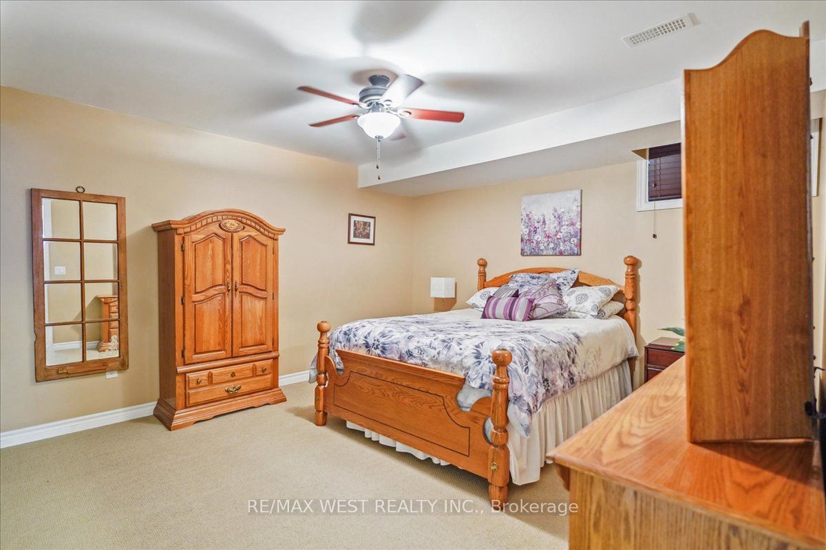 390 Sandford Road Property Photo 18