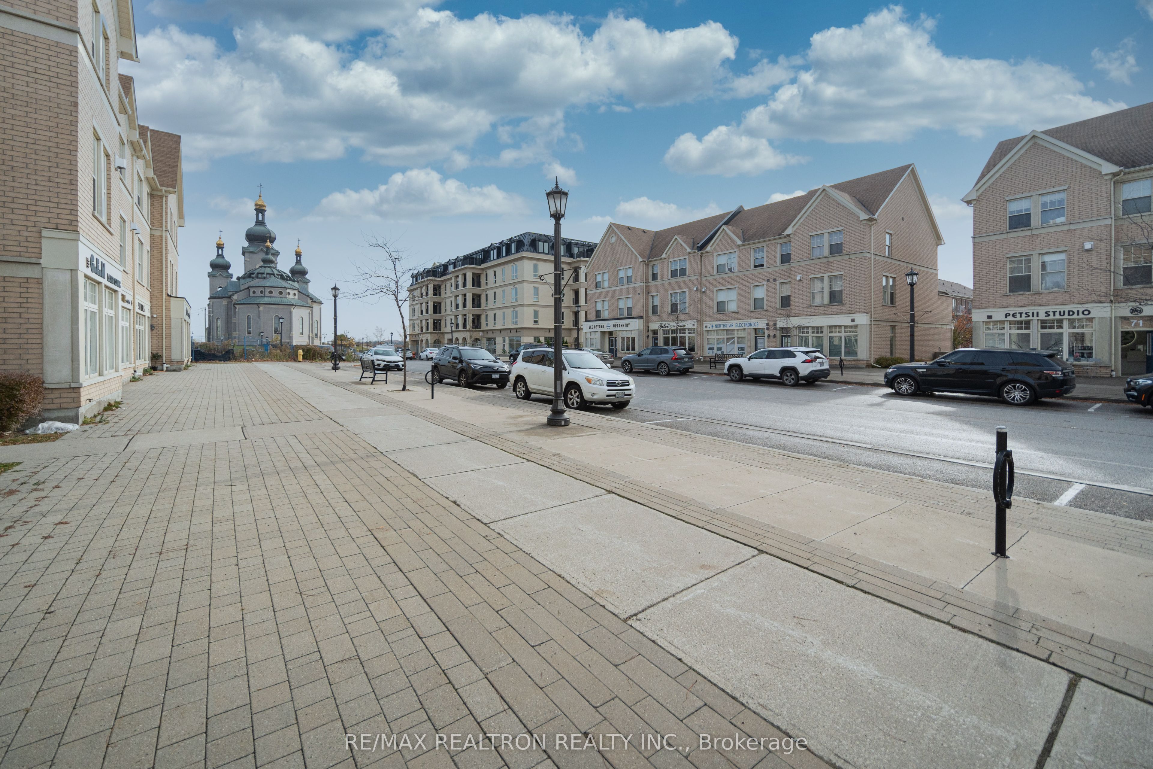 #unit #2 - 101 Cathedral High Street Property Photo 8