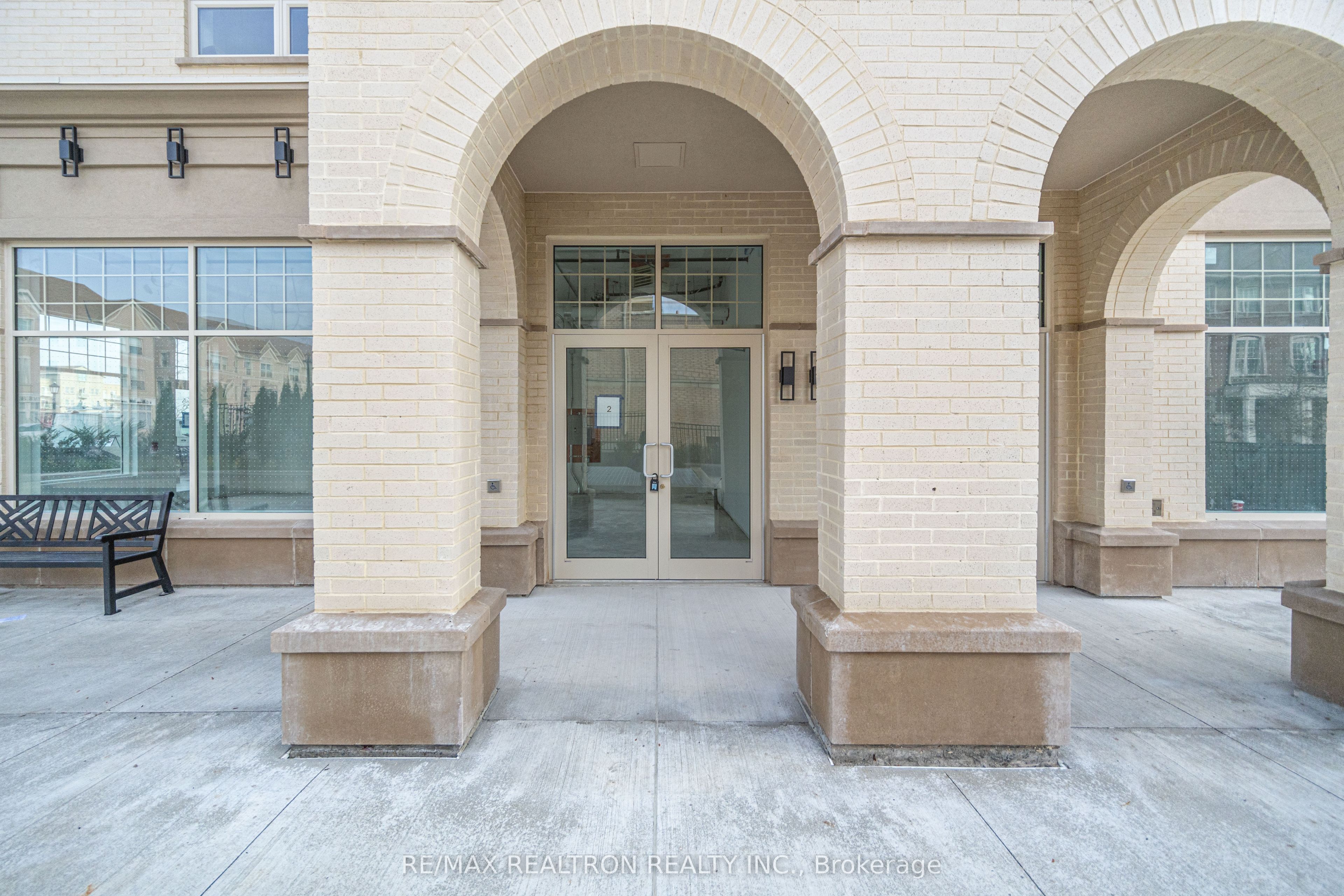 #unit #2 - 101 Cathedral High Street Property Photo 9