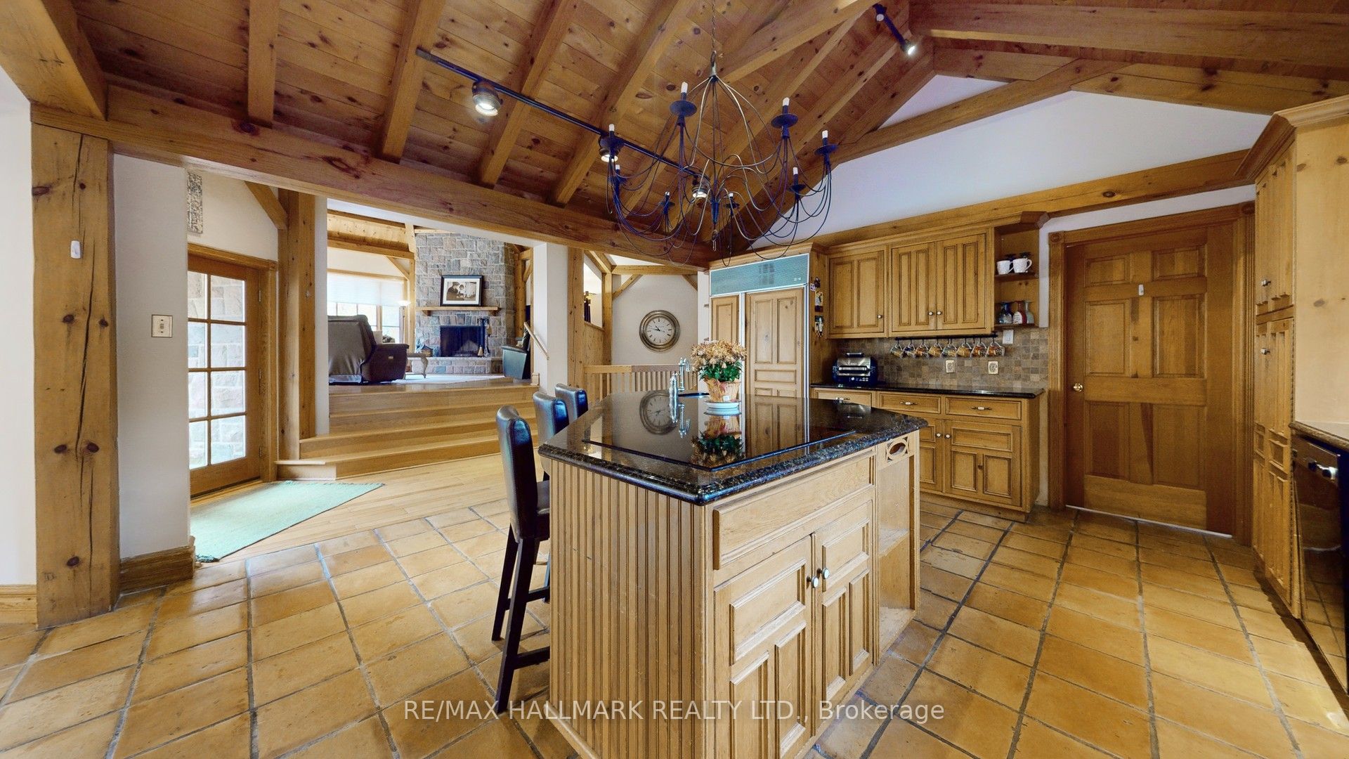 4138 19th Avenue Property Photo 6