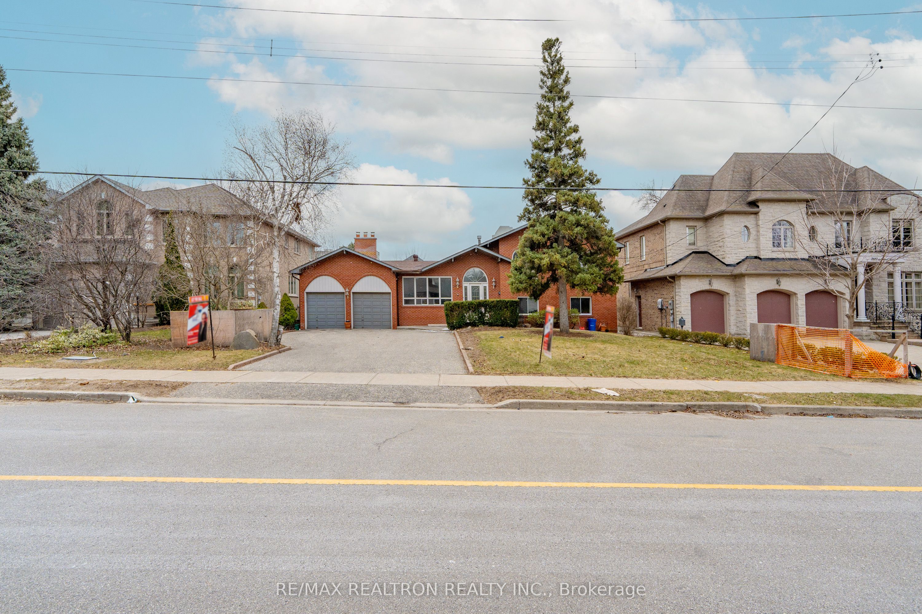 209 Crestwood Road Property Photo 1