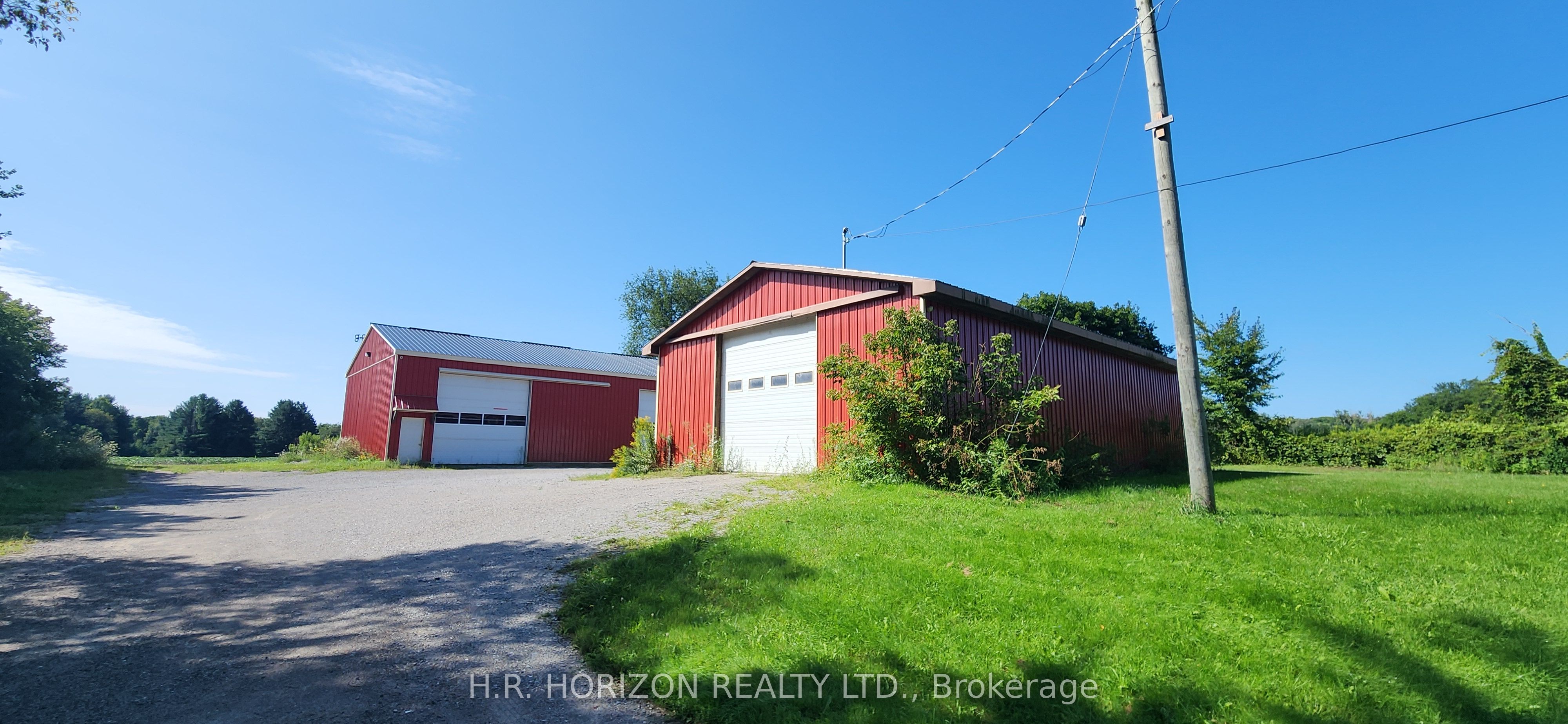 5809 5th Line Property Photo 7