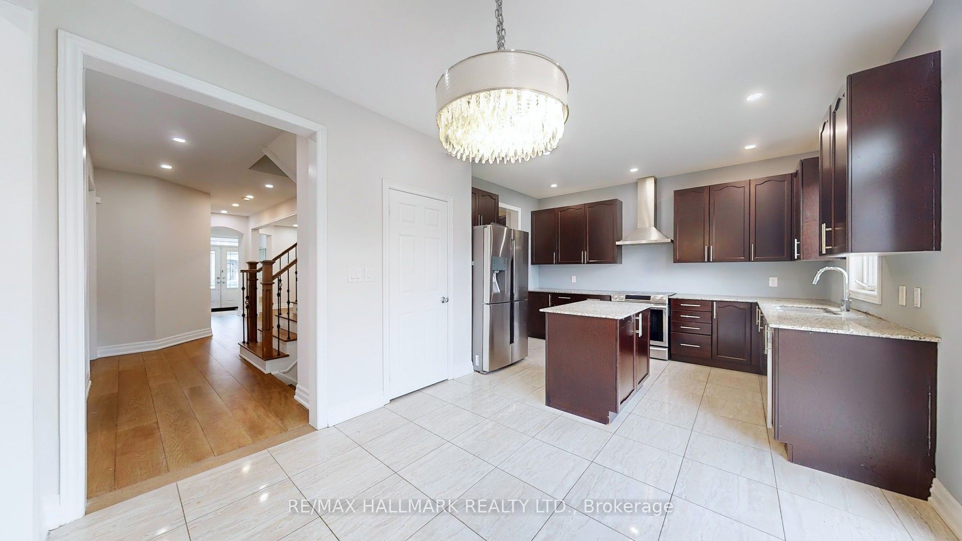 45 Romanelli Crescent Property Photo 8