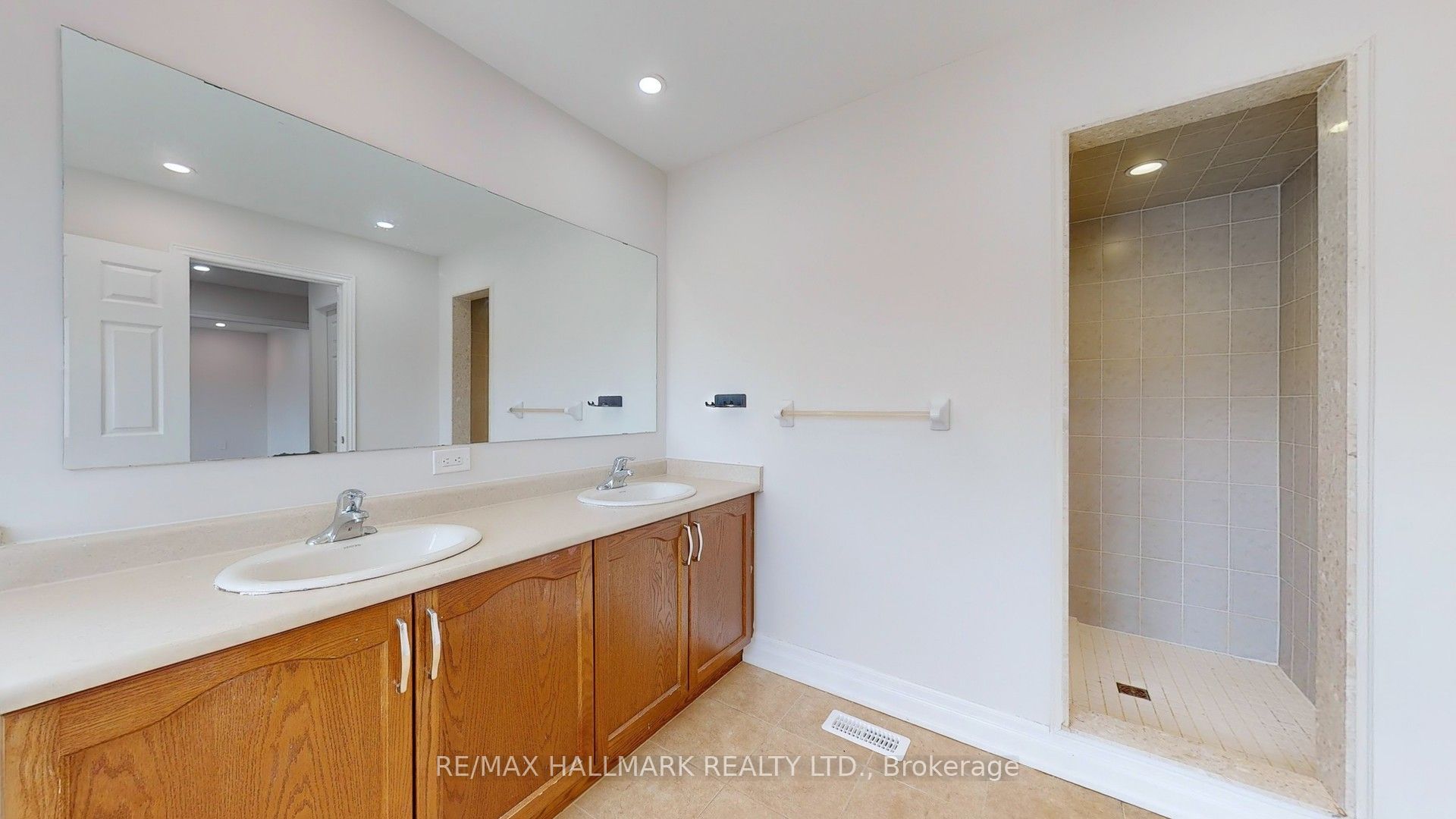 45 Romanelli Crescent Property Photo 25