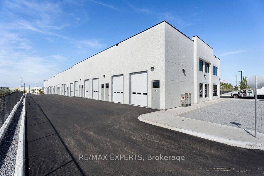 #19 - 455 Harry Walker Parkway Property Photo 2